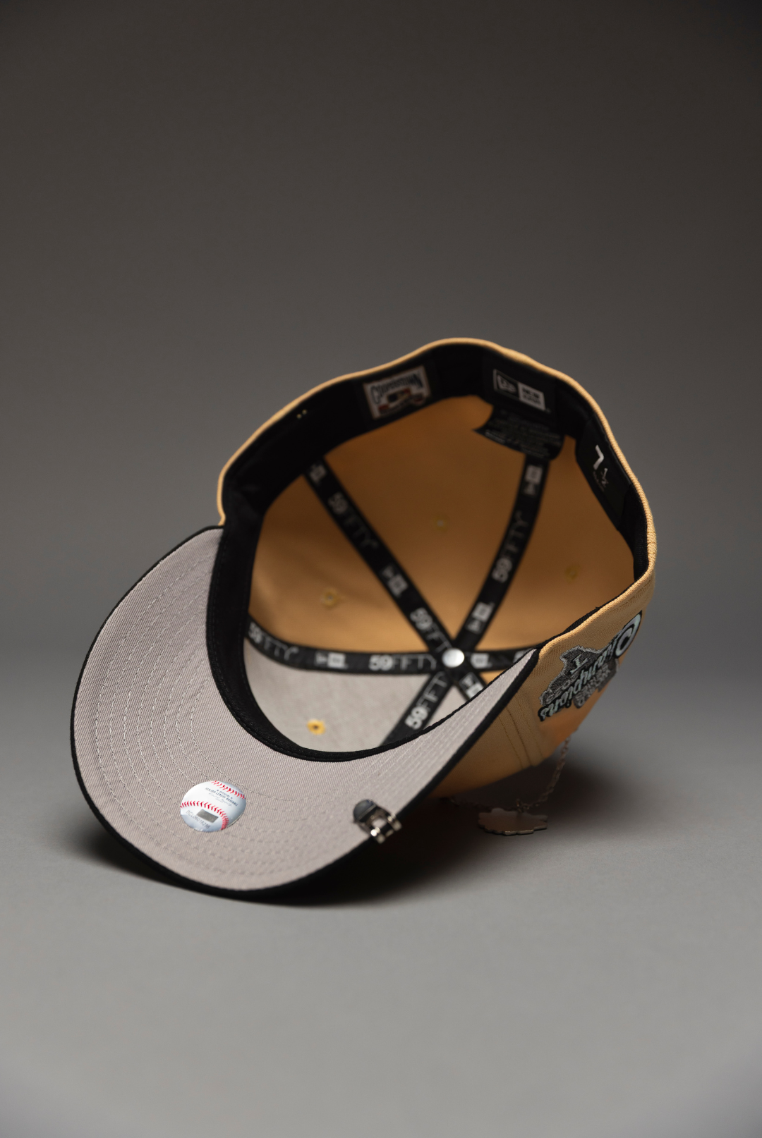 NEW ERA EXCLUSIVE 59FIFTY PEACH/BLACK TEXAS RANGERS W/ WORLD SERIES CHAMPIONS SIDE PATCH
