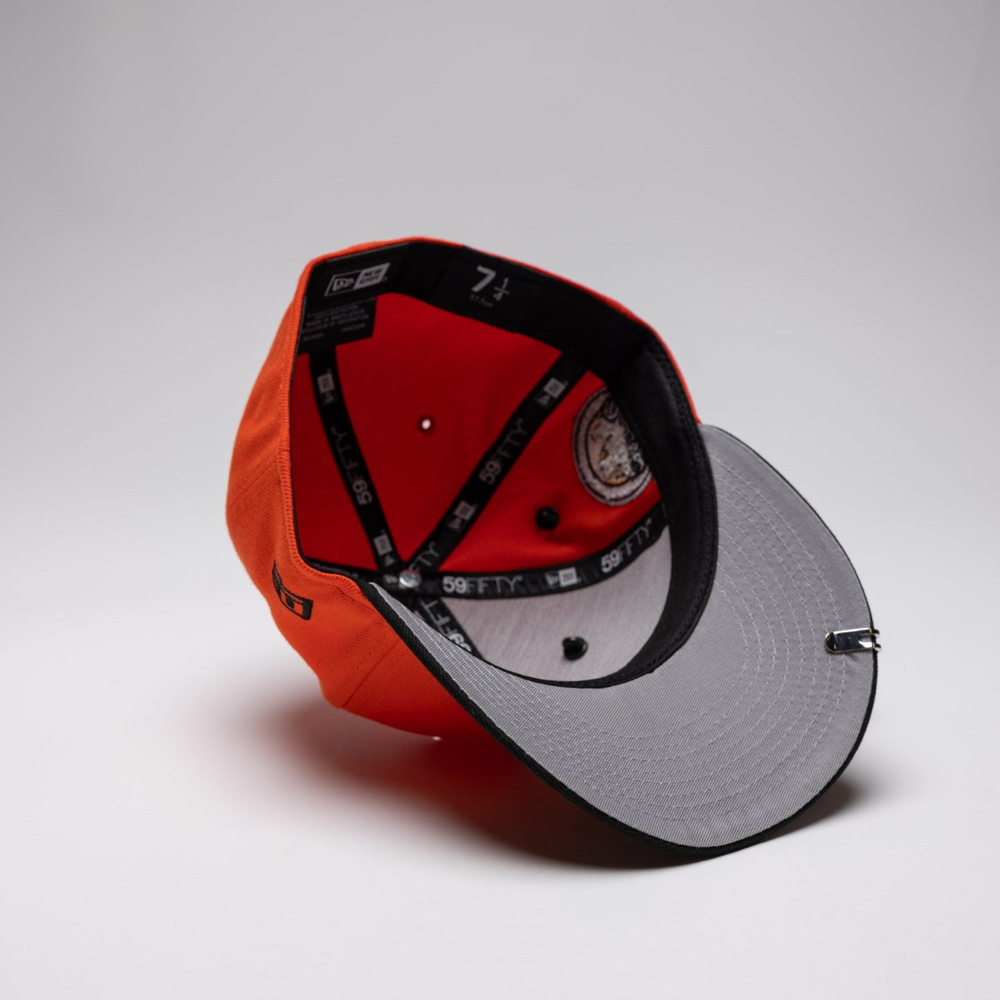 NEW ERA 59FIFTY NEON ORANGE/BLACK ATLANTA BRAVES W/ 40TH ANNIVERSARY SIDE PATCH