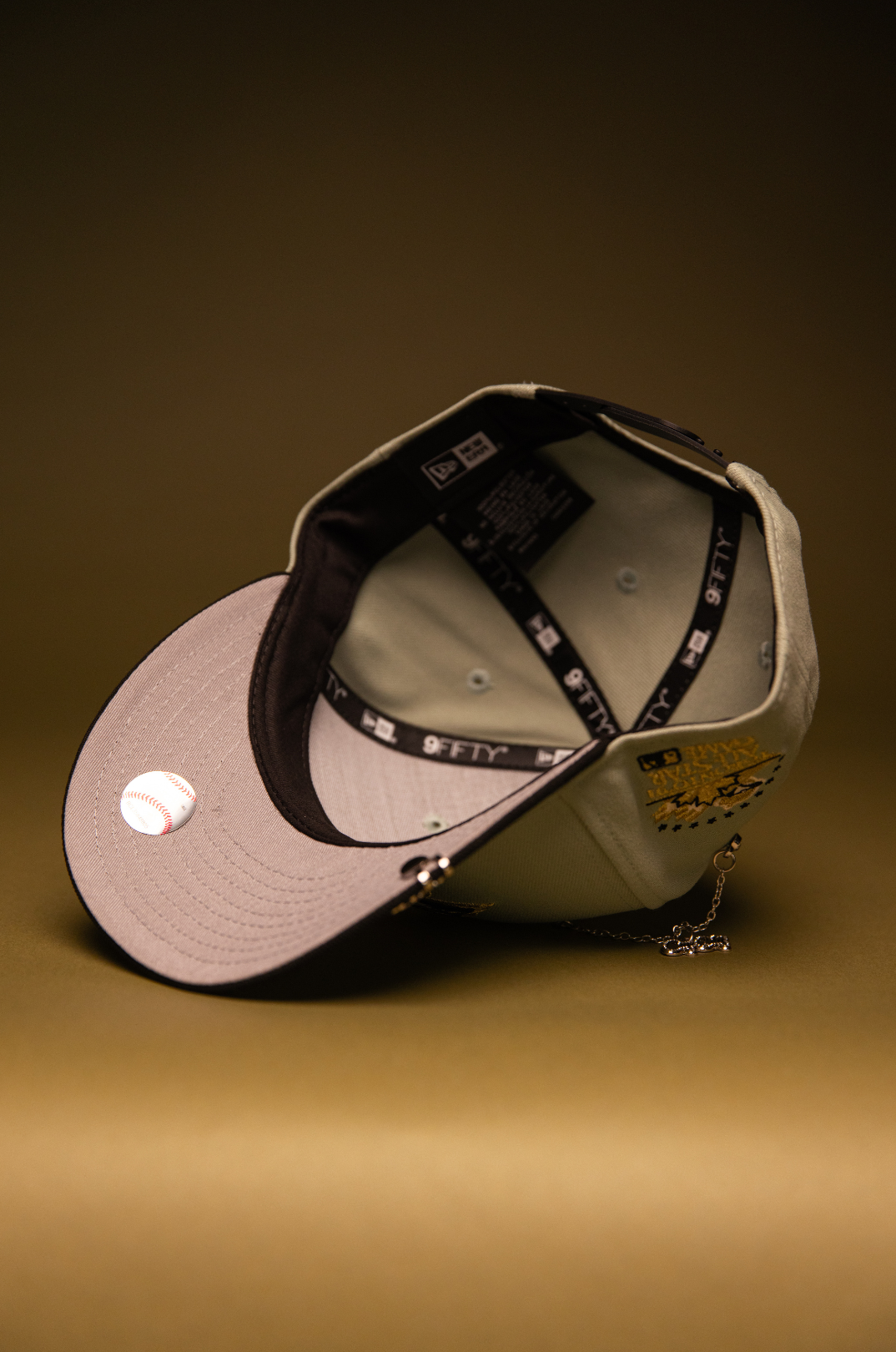 NEW ERA EXCLUSIVE 9FIFTY PEPPERMINT/BLACK TORONTO BLUE JAYS SNAPBACK W/ 1991 ALL STAR GAME SIDE PATCH