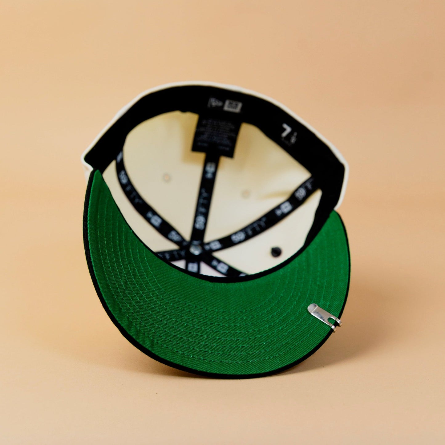 NEW ERA EXCLUSIVE 59FIFTY CHROME/ BLACK MEXICO 2025 WORLD BASEBALL CLASSIC W/ MEXICO FLAG SIDE PATCH