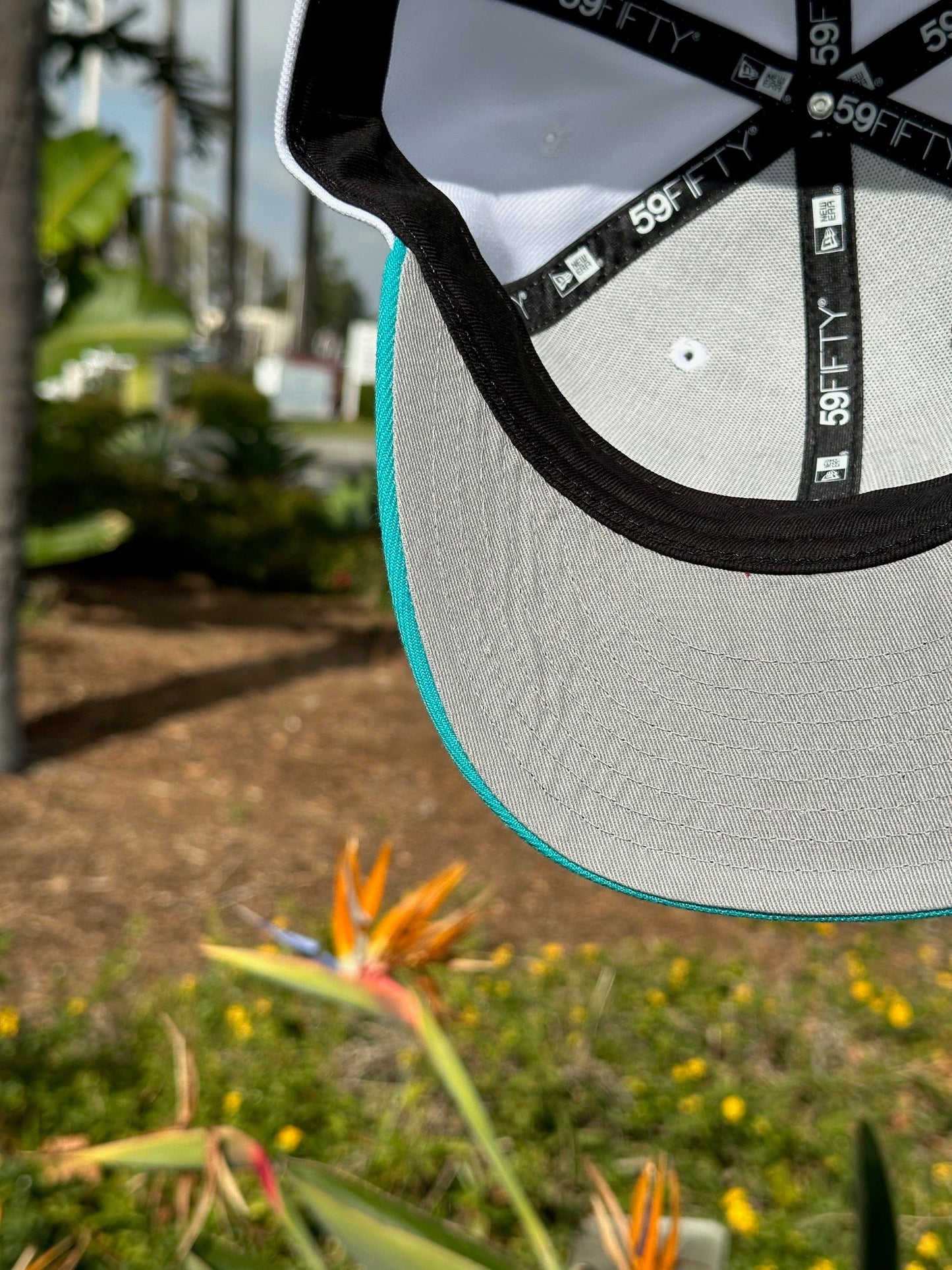 NEW ERA EXCLUSIVE 59FIFTY WHITE/TURQUOISE MEXICO W/ MEXICO FLAG SIDE PATCH