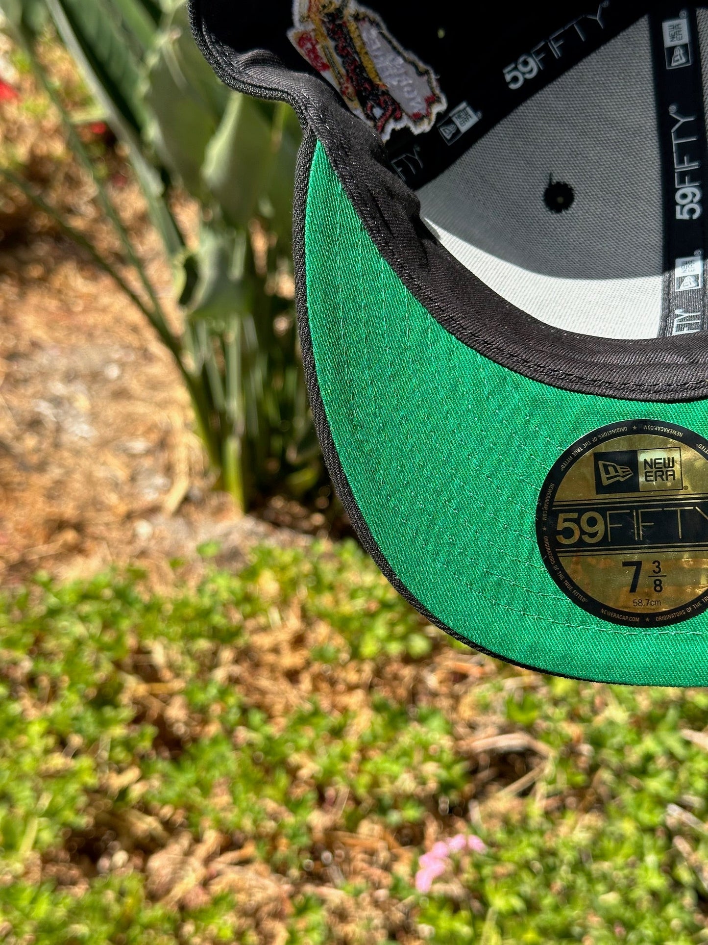 NEW ERA 59FIFTY BLACK ATLANTA BRAVES W/ WORLD SERIES EMBROIDERY PATCHES