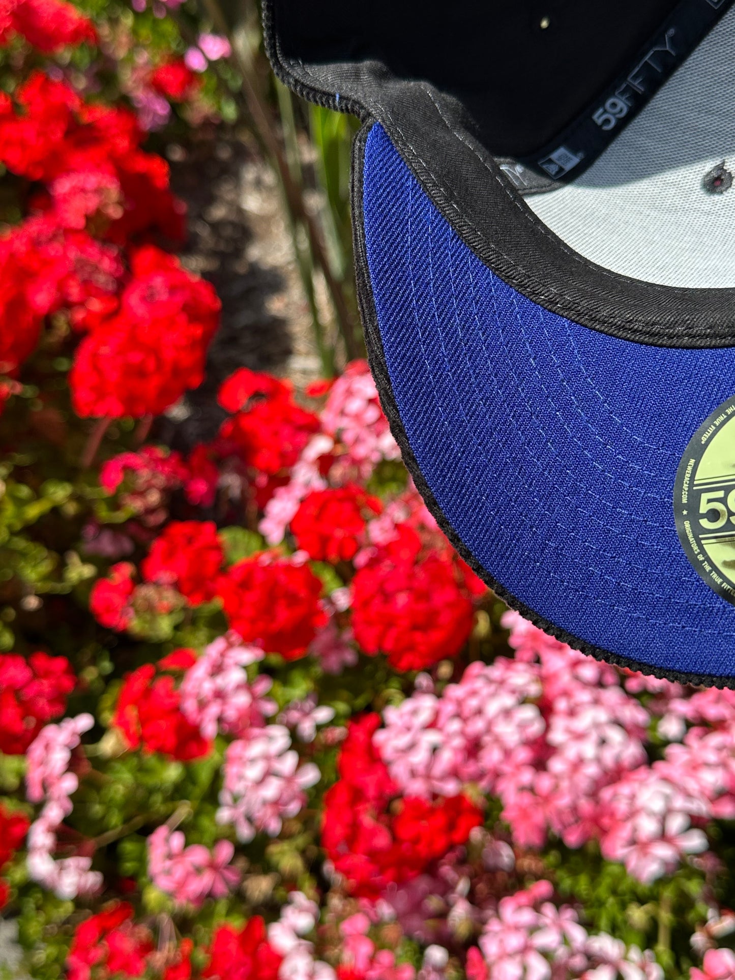 NEW ERA EXCLUSIVE 59FIFTY BLACK CORDUROY MEXICO W/ MEXICO FLAG SIDE PATCH