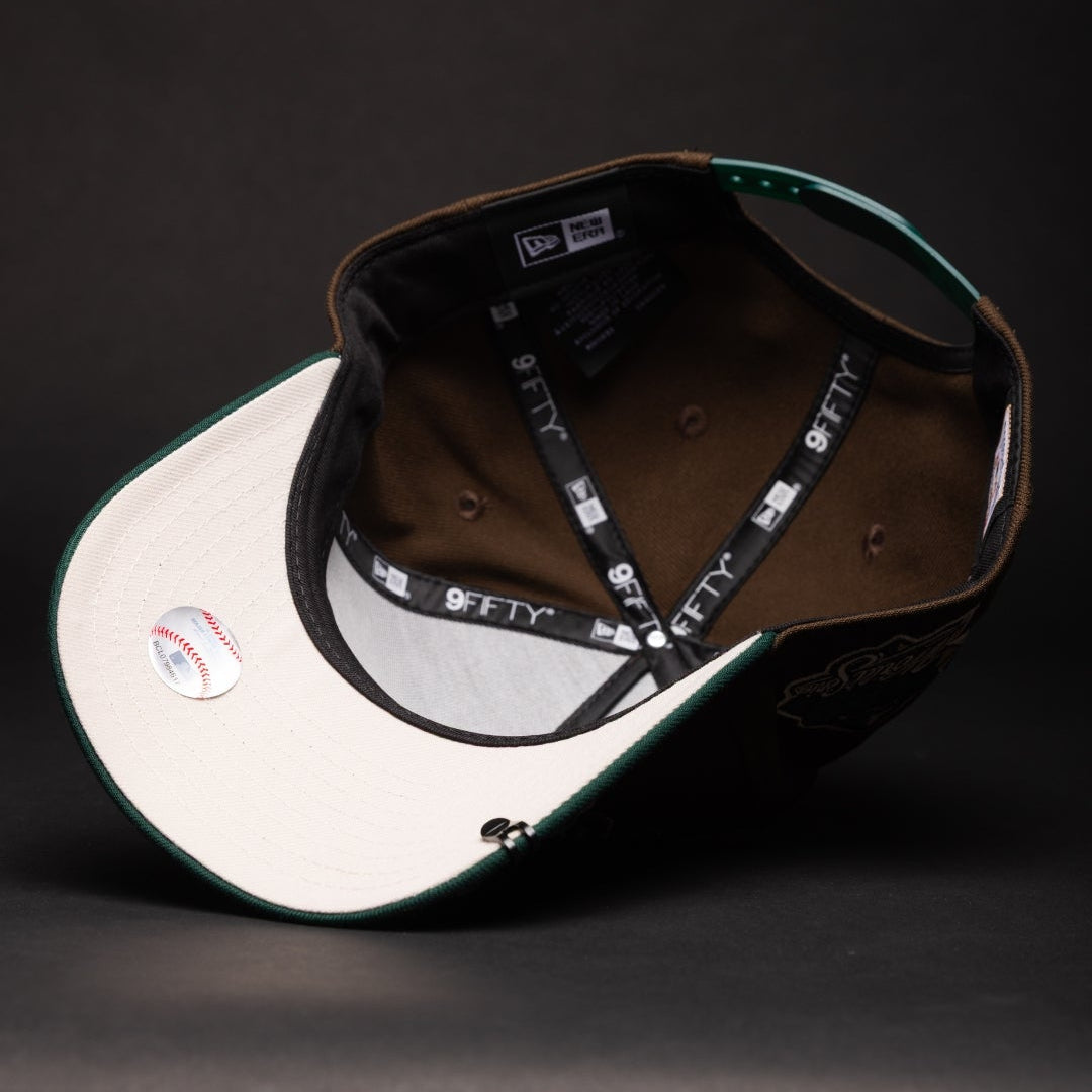NEW ERA 9FIFTY A-FRAME BROWN/FOREST GREEN NEW YORK YANKEES SNAPBACK W/ 1999 WORLD SERIES SIDE PATCH