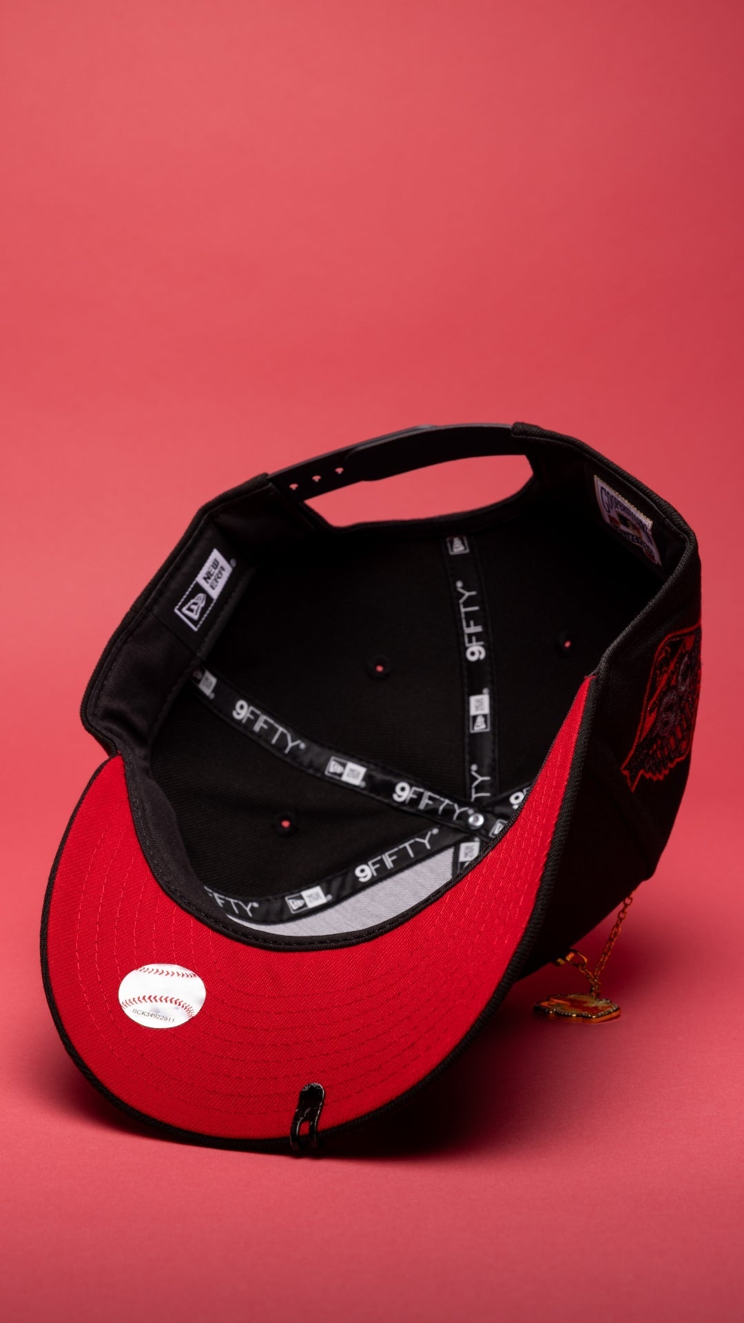 NEW ERA EXCLUSIVE 9FIFTY BLACK BALTIMORE ORIOLES SNAPBACK W/ 50TH ANNIVERSARY SIDE PATCH