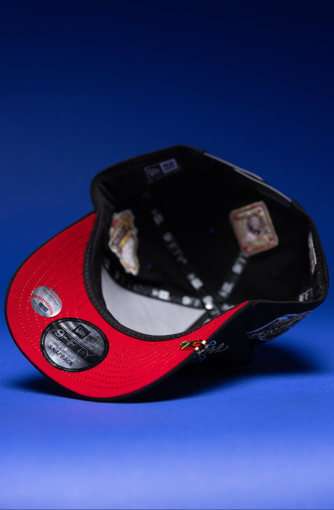 NEW ERA 9FIFTY A-FRAME BLACK ATLANTA BRAVES SNAPBACK W/ WORLD SERIES EMBROIDERY PATCHES