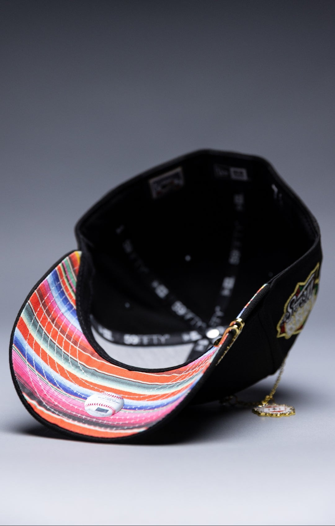 NEW ERA EXCLUSIVE 59FIFTY BLACK ATLANTA BRAVES W/ 1999 WORLD SERIES SIDE PATCH