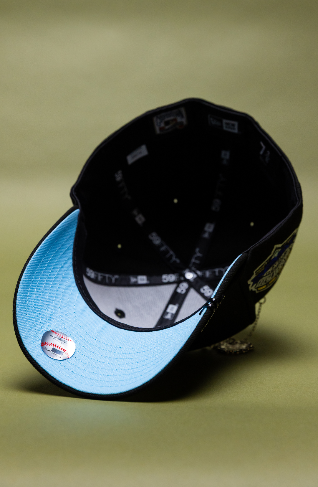 NEW ERA EXCLUSIVE 59FIFTY BLACK CHICAGO WHITE SOX W/ COMISKEY PARK SIDE PATCH