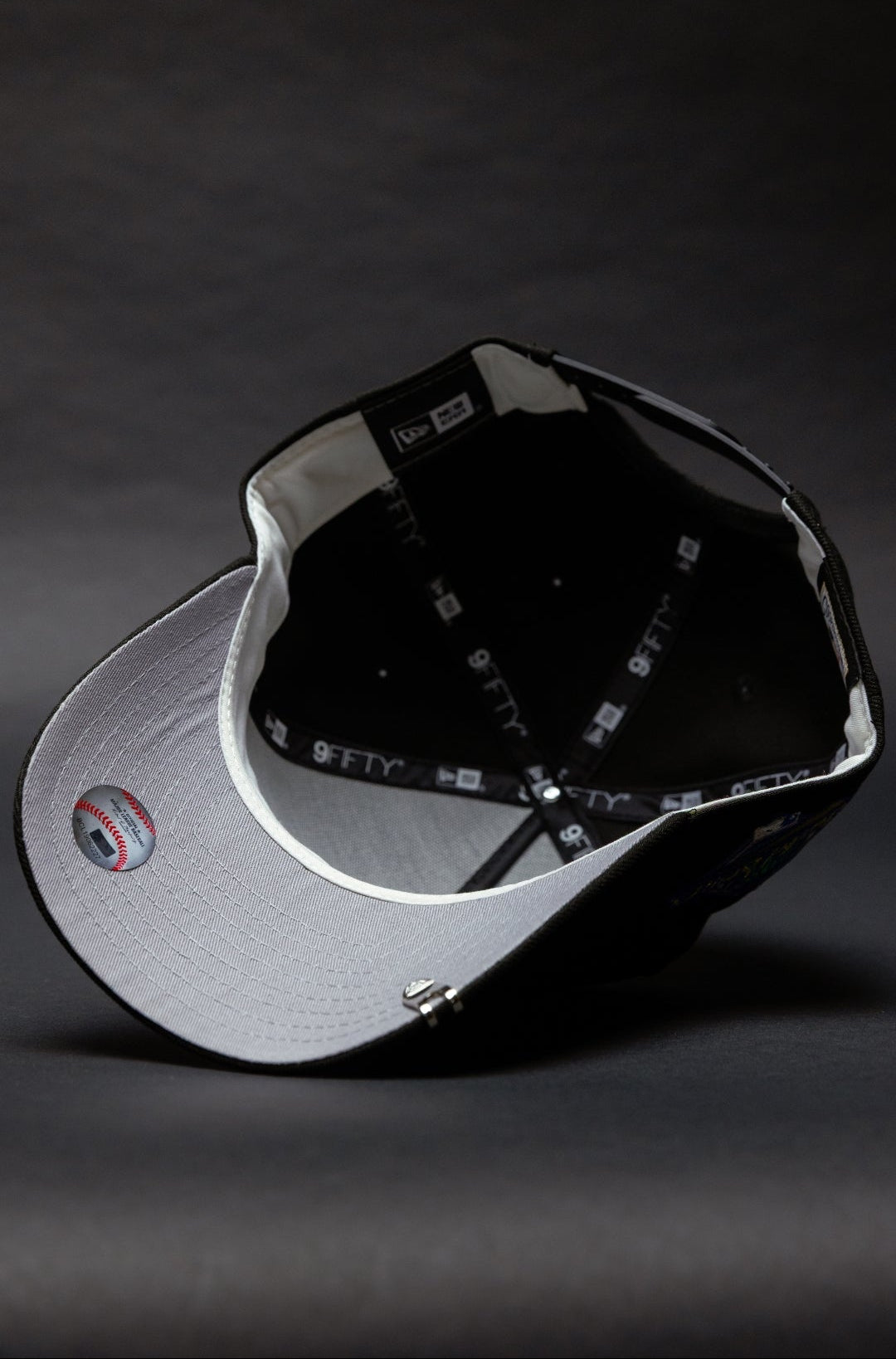 NEW ERA 9FIFTY A-FRAME BLACK ATLANTA BRAVES SNAPBACK W/ 1992 WORLD SERIES SIDE PATCH