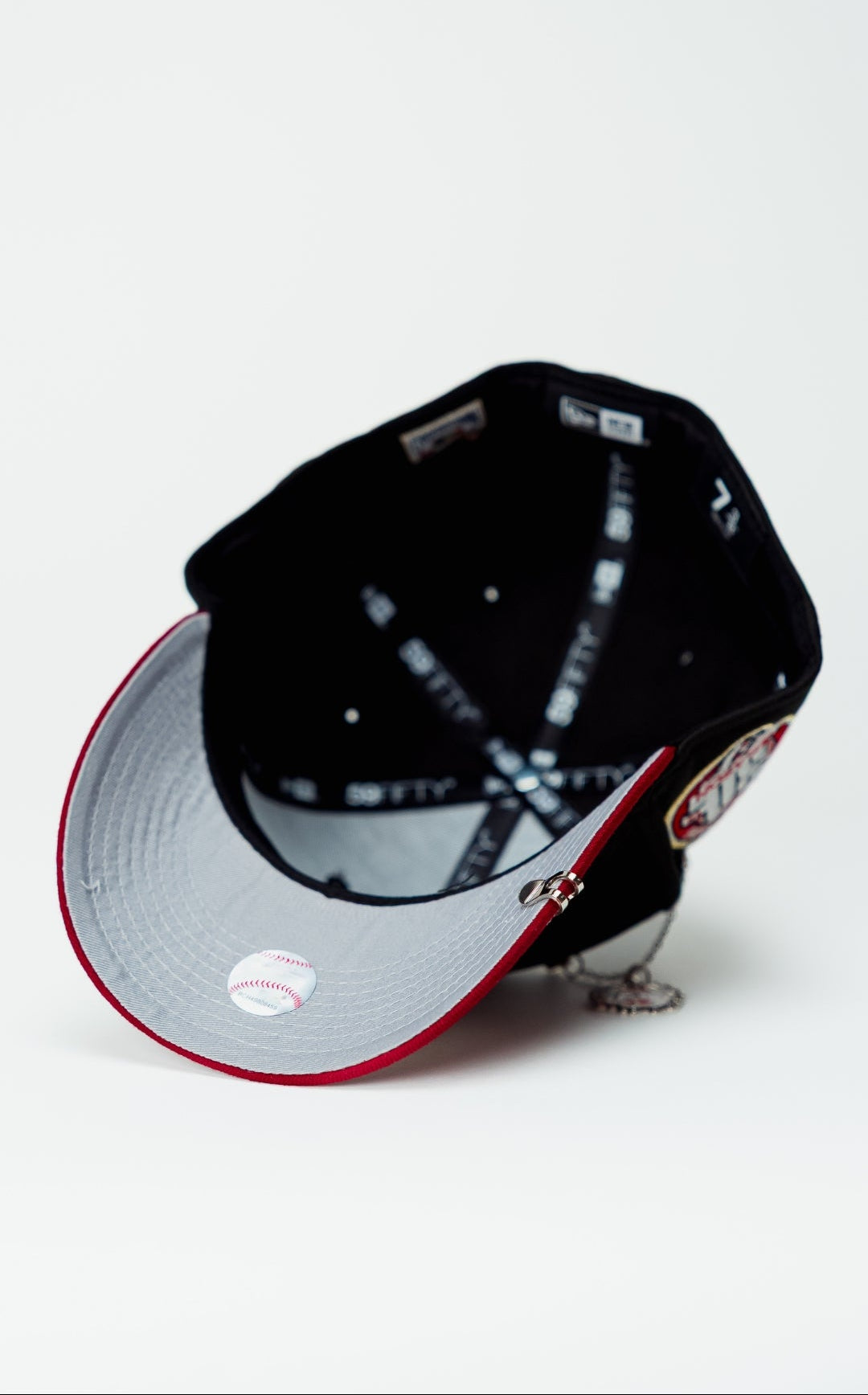 NEW ERA EXCLUSIVE 59FIFTY BLACK/BURGUNDY TORONTO BLUE JAYS W/ 30TH SEASON SIDE PATCH