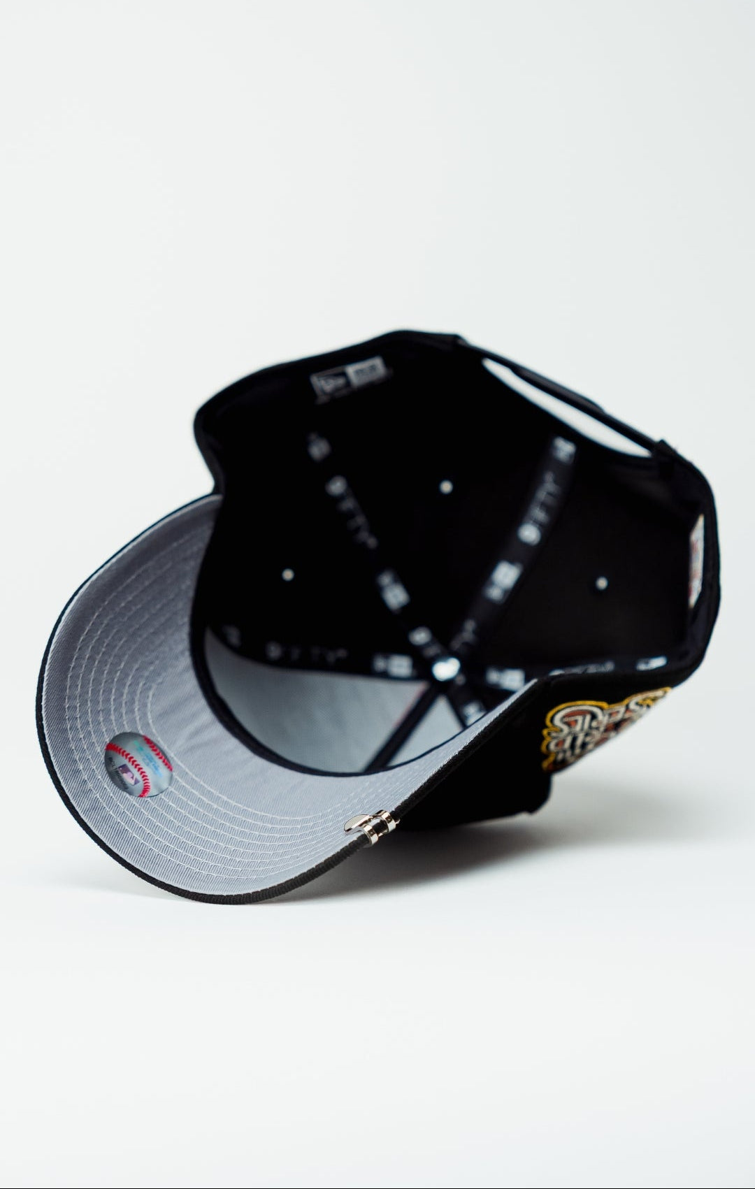 NEW ERA 9FIFTY A-FRAME BLACK PITTSBURGH PIRATES SNAPBACK W/ 76TH WORLD SERIES SIDE PATCH