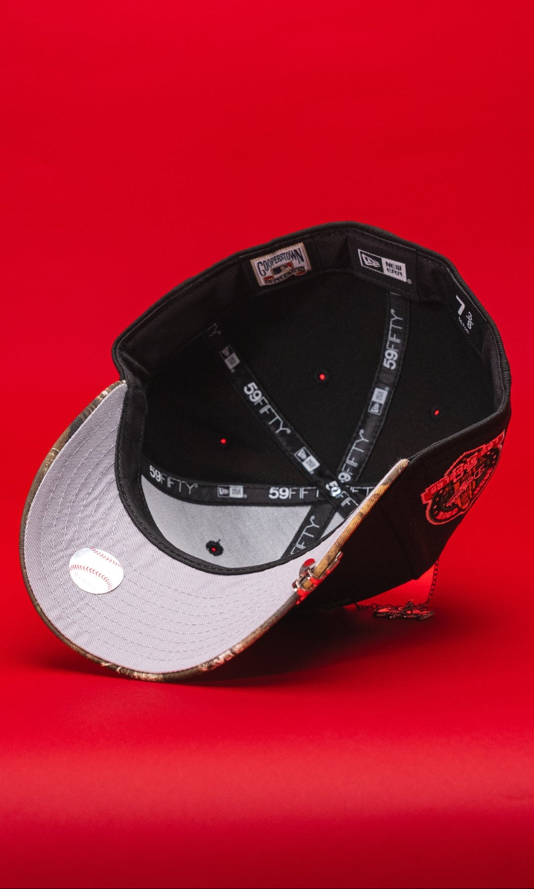 NEW ERA EXCLUSIVE 59FIFTY BLACK/REALTREE LOS ANGELES DODGERS W/ EMBROIDERY + 60TH ANNIVERSARY SIDE PATCH