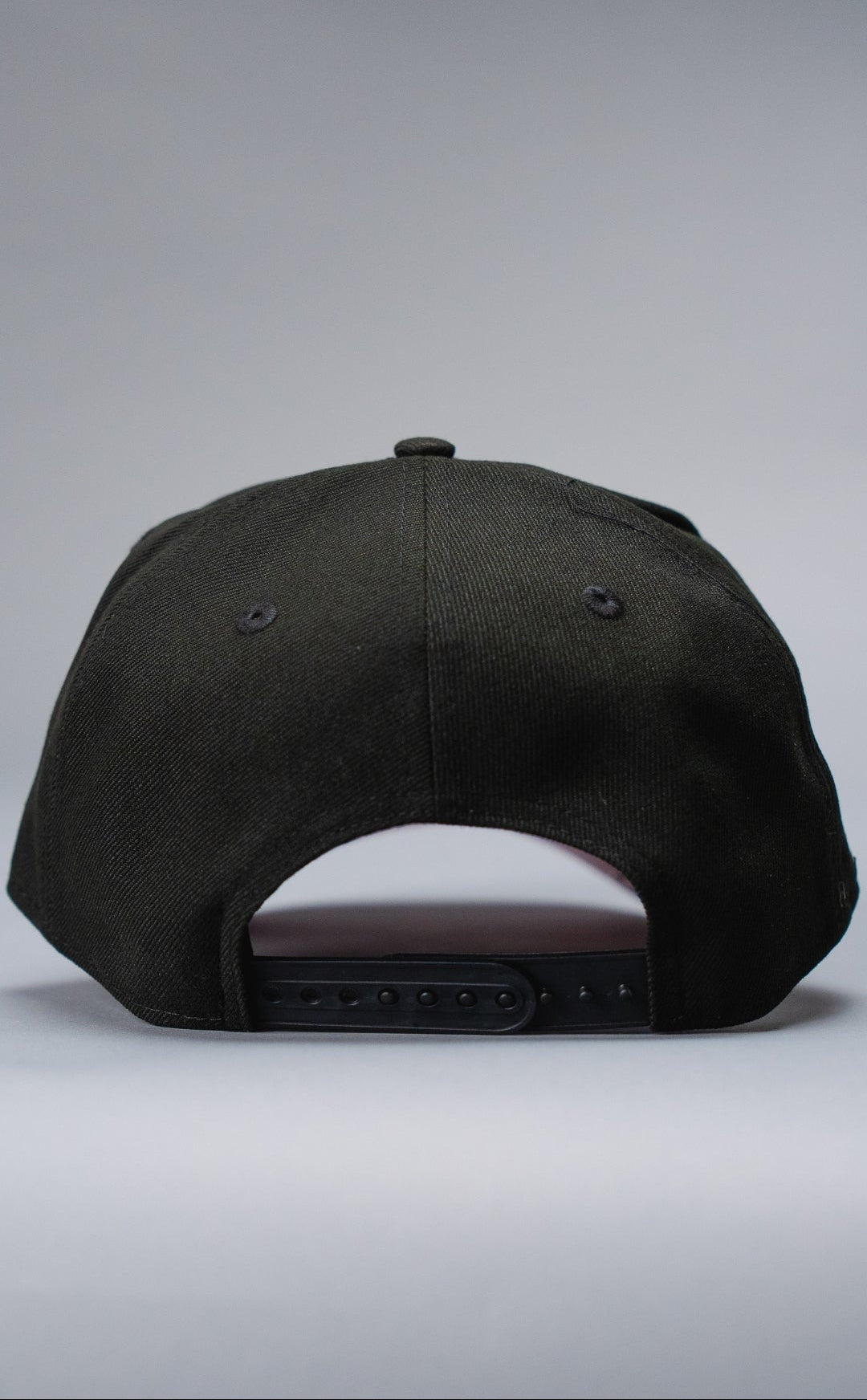 NEW ERA 9FIFTY A-FRAME BLACK PITTSBURGH PIRATES SNAPBACK W/ PNC PARK SIDE PATCH