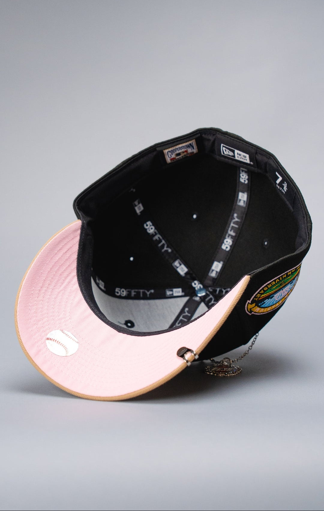 NEW ERA EXCLUSIVE 59FIFTY BLACK/BEIGE LOS ANGELES DODGERS W/ HEART + 50TH ANNIVERSARY SIDE PATCH