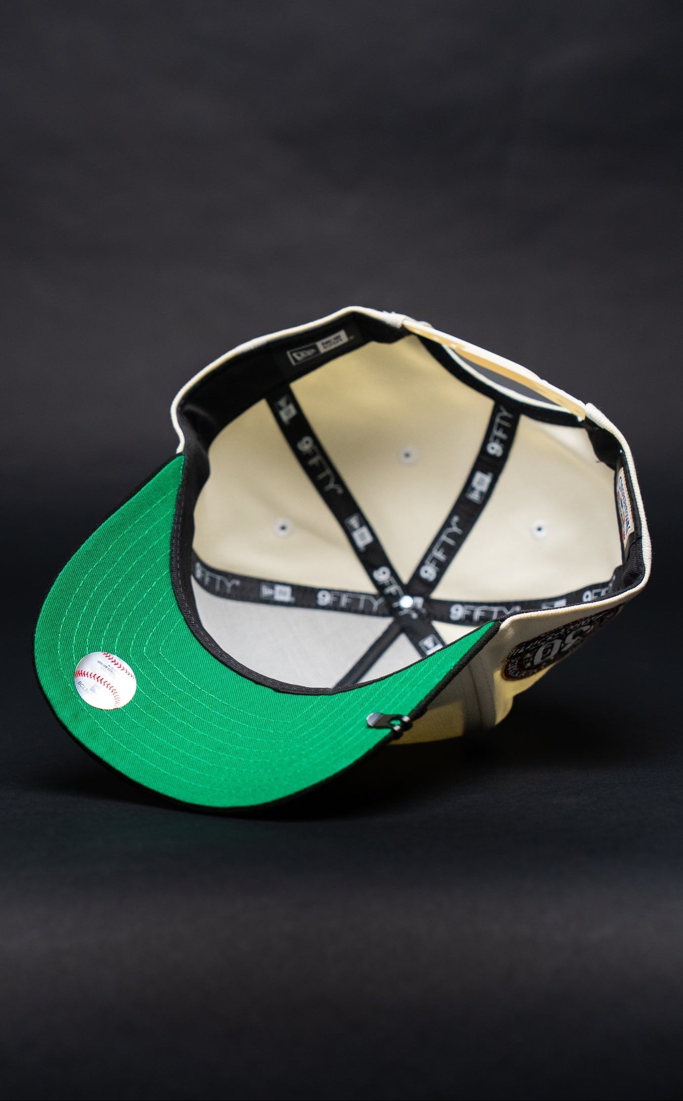 NEW ERA 9FIFTY A-FRAME CHROME/BLACK BALTIMORE ORIOLES W/ 30TH ANNIVERSARY SIDE PATCH