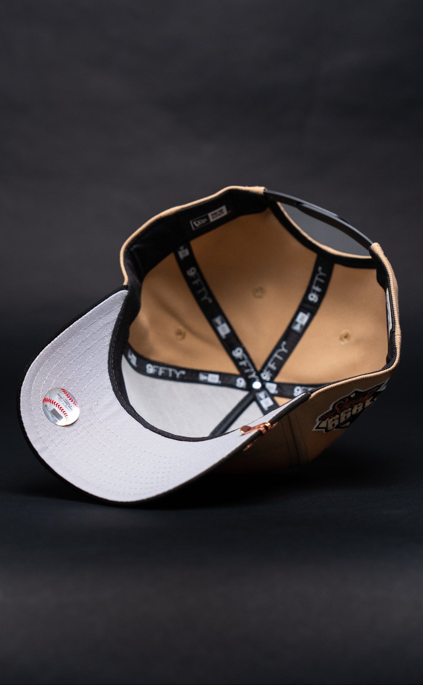 NEW ERA 9FIFTY A-FRAME CAMEL BROWN NEW YORK YANKEES SNAPBACK W/ LADY LIBERTY + 1999 WORLD SERIES SIDE PATCH