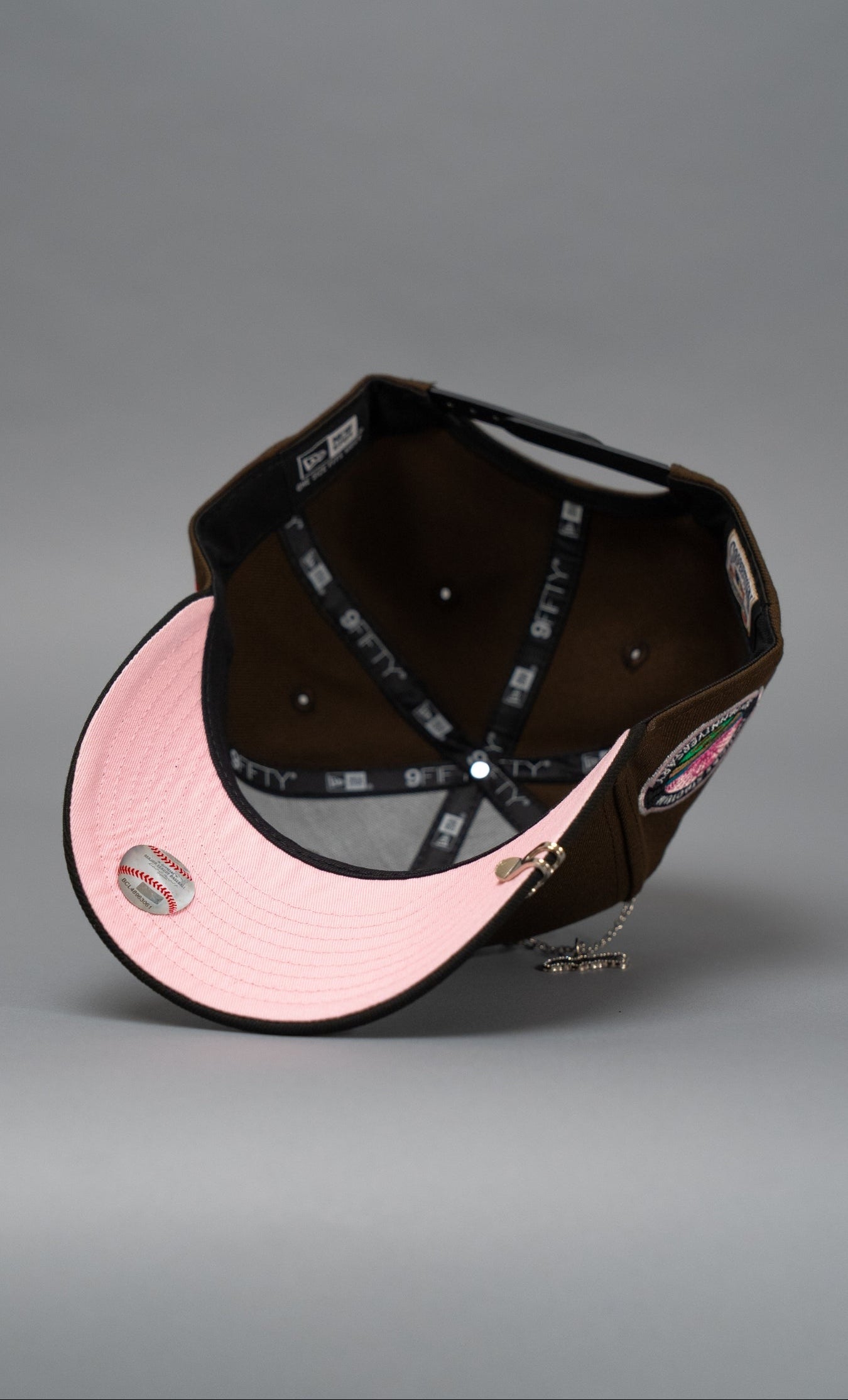 NEW ERA EXCLUSIVE 9FIFTY BROWN/BLACK LOS ANGELES DODGERS SNAPBACK W/ 50TH ANNIVERSARY SIDE PATCH
