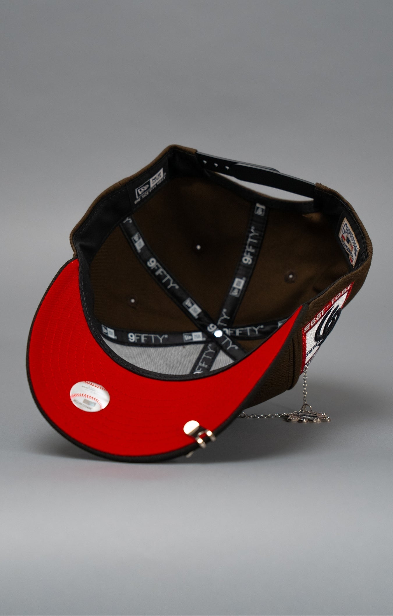 NEW ERA EXCLUSIVE 9FIFTY BROWN/BLACK CHICAGO WHITE SOX SNAPBACK W/ 95TH ANNIVERSARY SIDE PATCH
