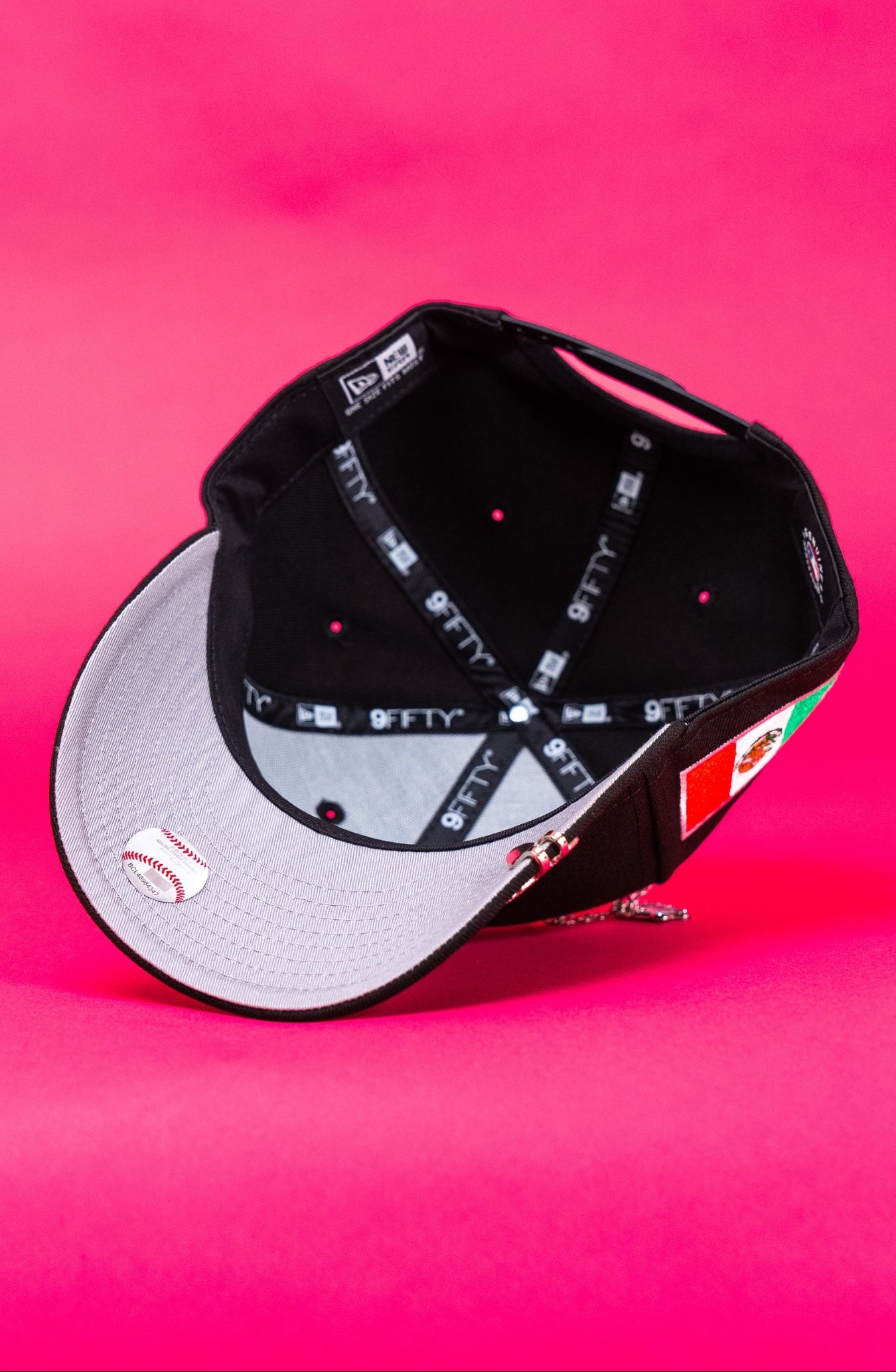 NEW ERA EXCLUSIVE 9FIFTY BLACK LOS ANGELES DODGERS SNAPBACK W/ MEXICO FLAG SIDE PATCH
