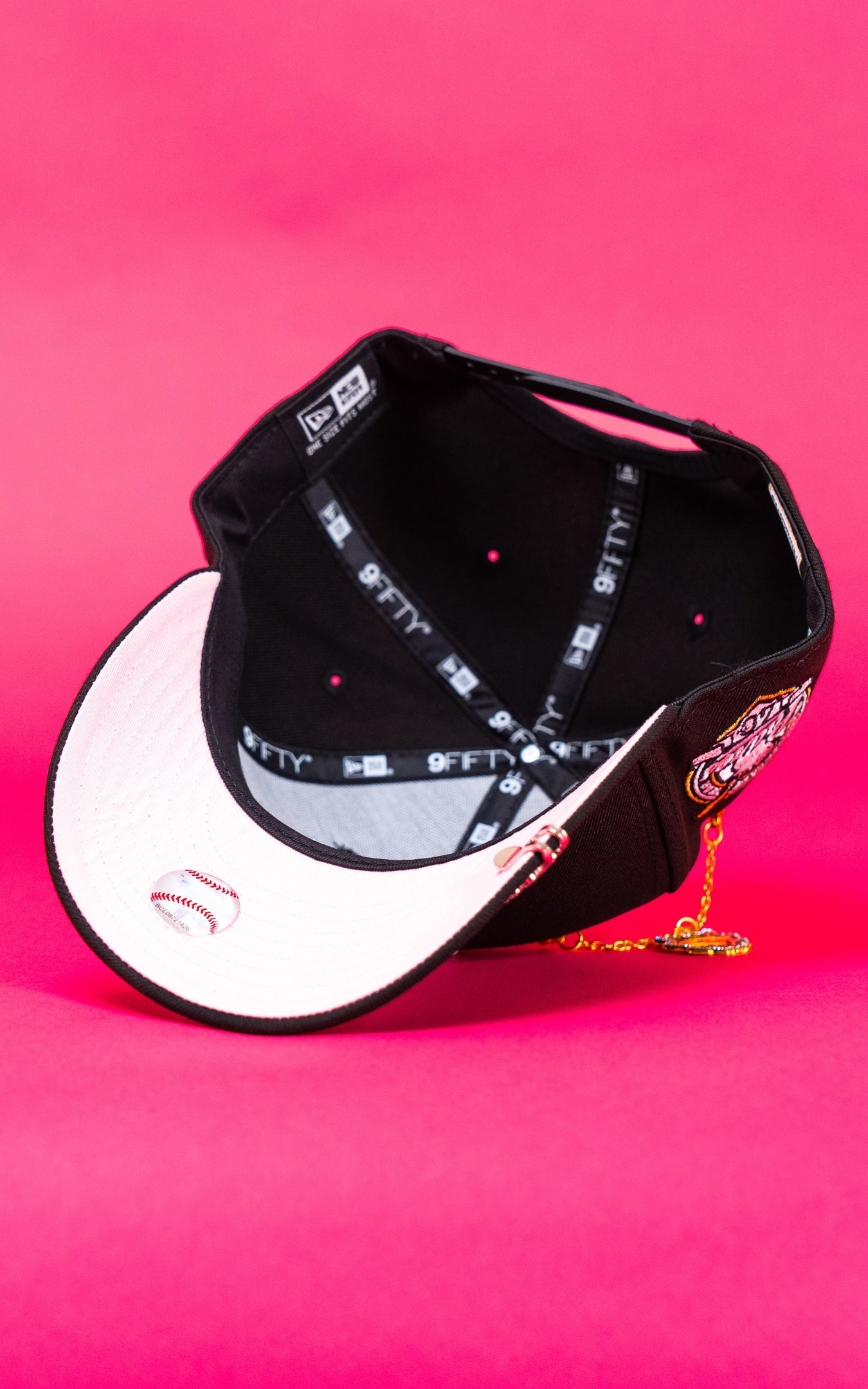 NEW ERA EXCLUSIVE 9FIFTY BLACK SAN DIEGO PADRES SNAPBACK W/ PALM TREES + 40TH ANNIVERSARY SIDE PATCH