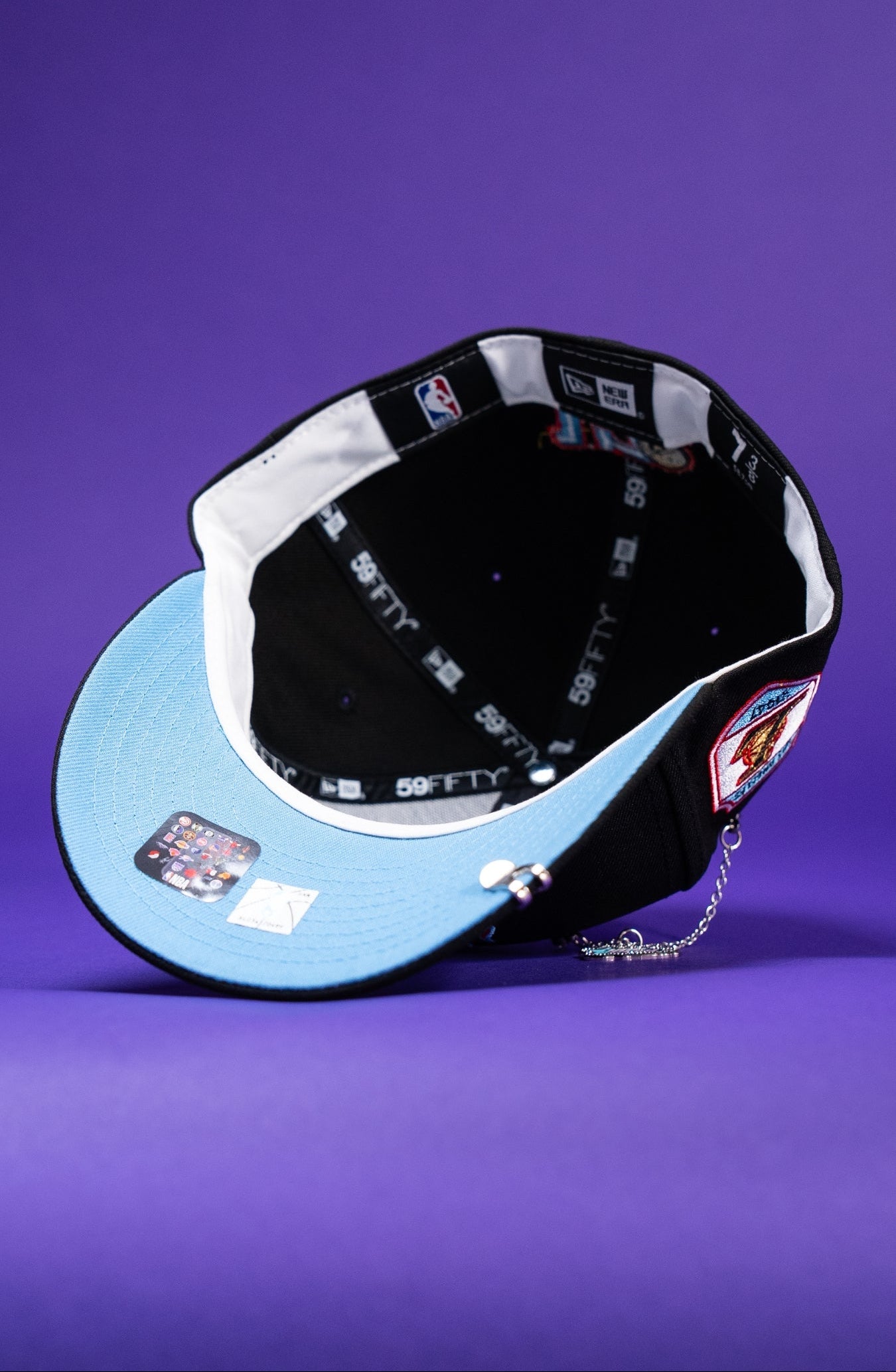 NEW ERA EXCLUSIVE 59FIFTY BLACK LOS ANGELES LAKERS W/ FLAME LOGO + 1947 SIDE PATCH
