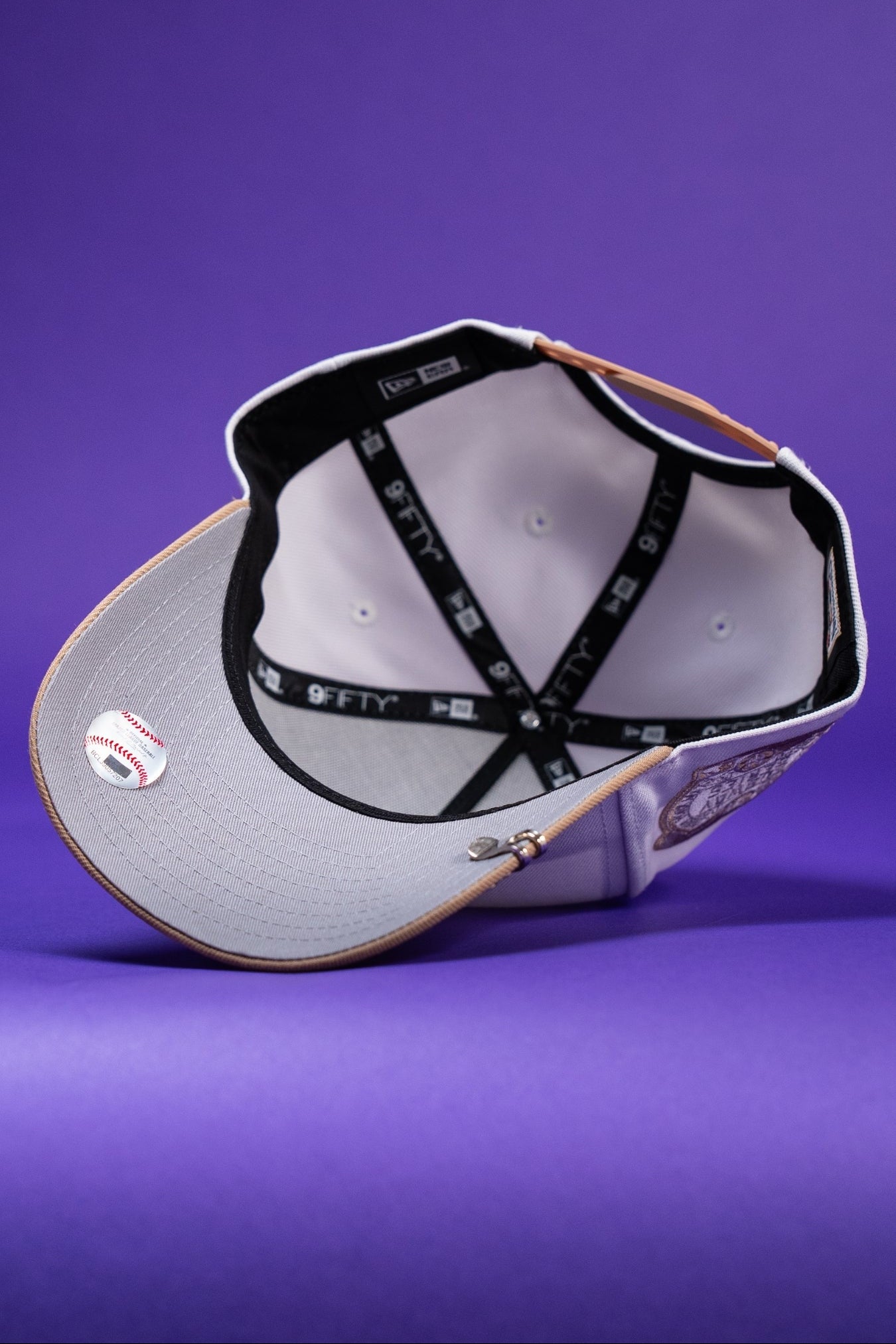 NEW ERA 9FIFTY A-FRAME PEARL WHITE NEW YORK YANKEES SNAPBACK W/ SUBWAY SERIES SIDE PATCH