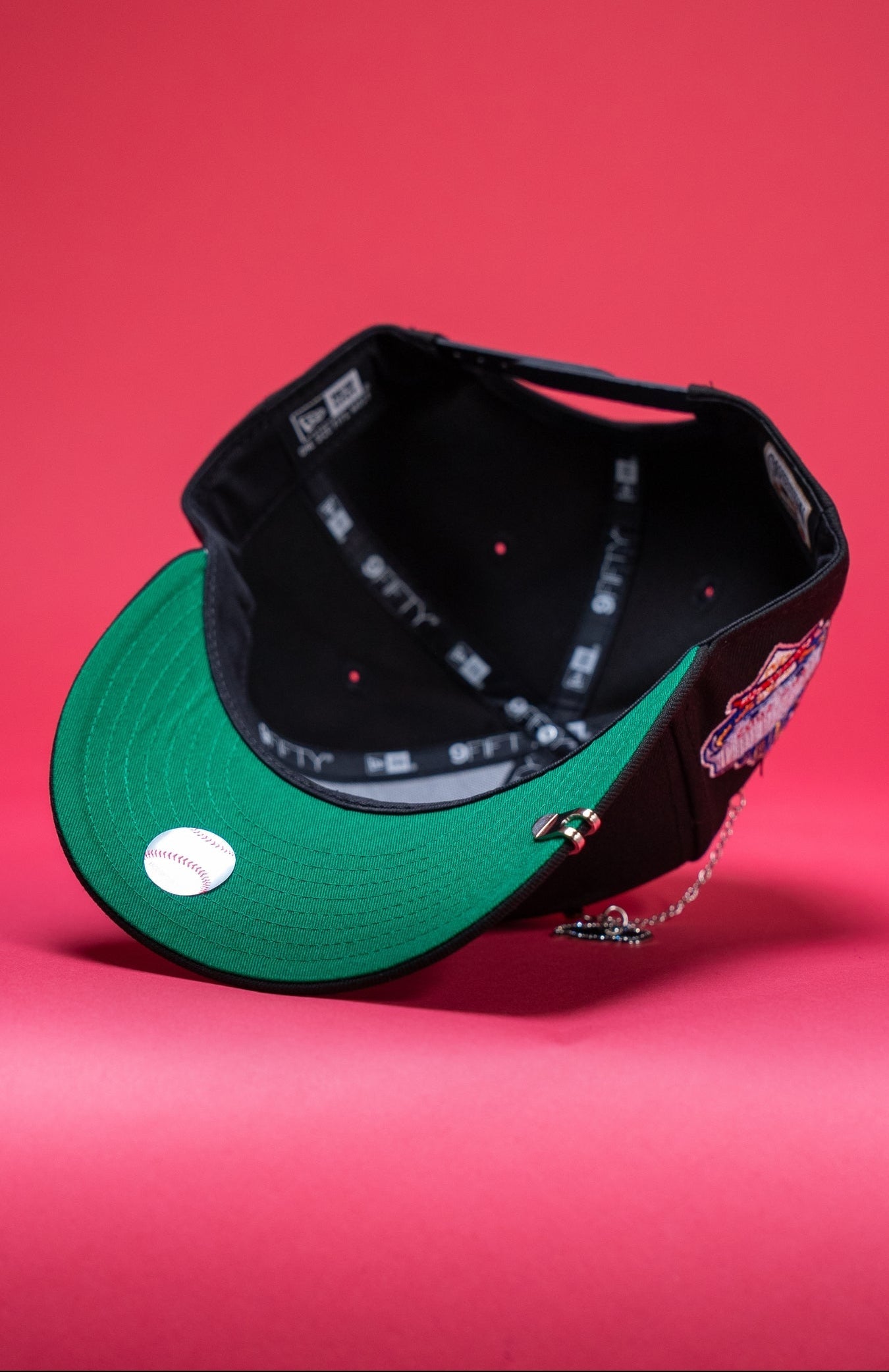 NEW ERA EXCLUSIVE 9FIFTY BLACK UPSIDE DOWN LOS ANGELES DODGERS SNAPBACK W/ 40TH ANNIVERSARY SIDE PATCH