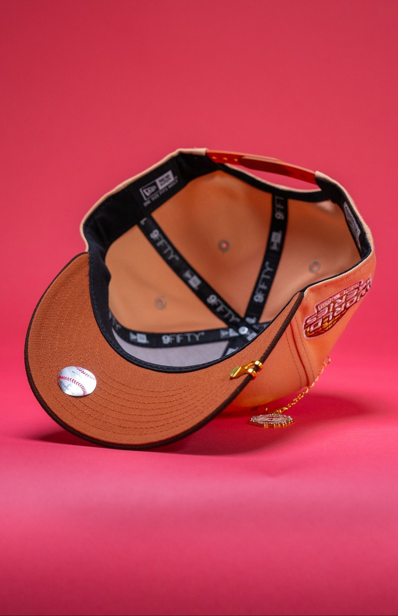 NEW ERA EXCLUSIVE 9FIFTY SOFT PEACH BOSTON RED SOX SNAPBACK W/ 2004 WORLD SERIES SIDE PATCH