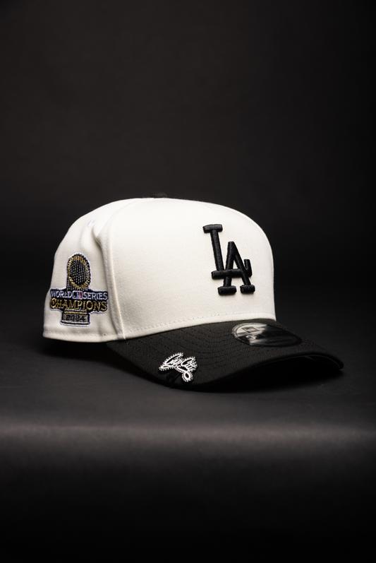 NEW ERA 9FIFTY A-FRAME CHROME/BLACK LOS ANGELES DODGERS W/ WORLD SERIES CHAMPIONS SIDE PATCH