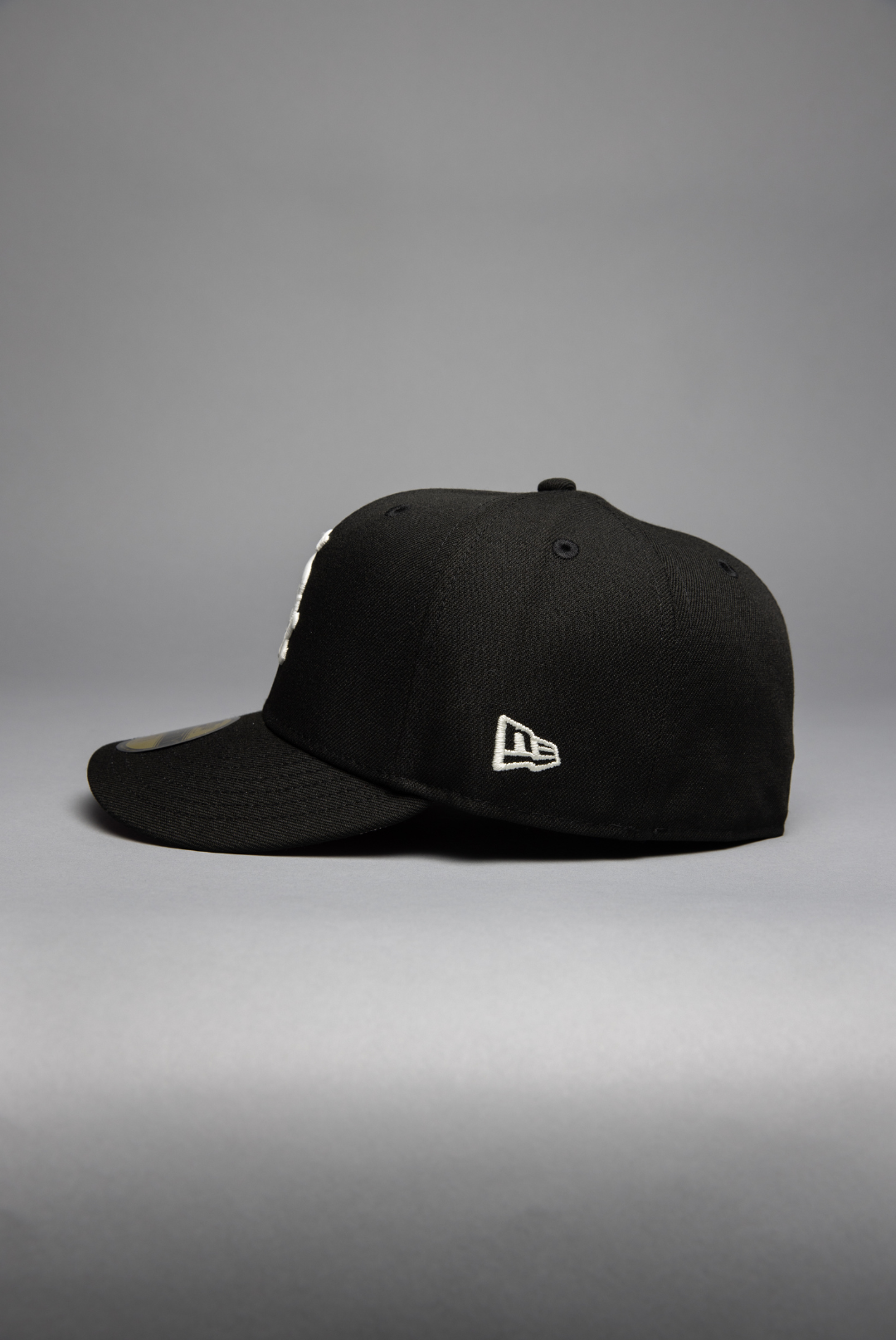 NEW ERA EXCLUSIVE 59FIFTY BLACK CHICAGO WHITE SOX W/ COMISKEY PARK SIDE PATCH