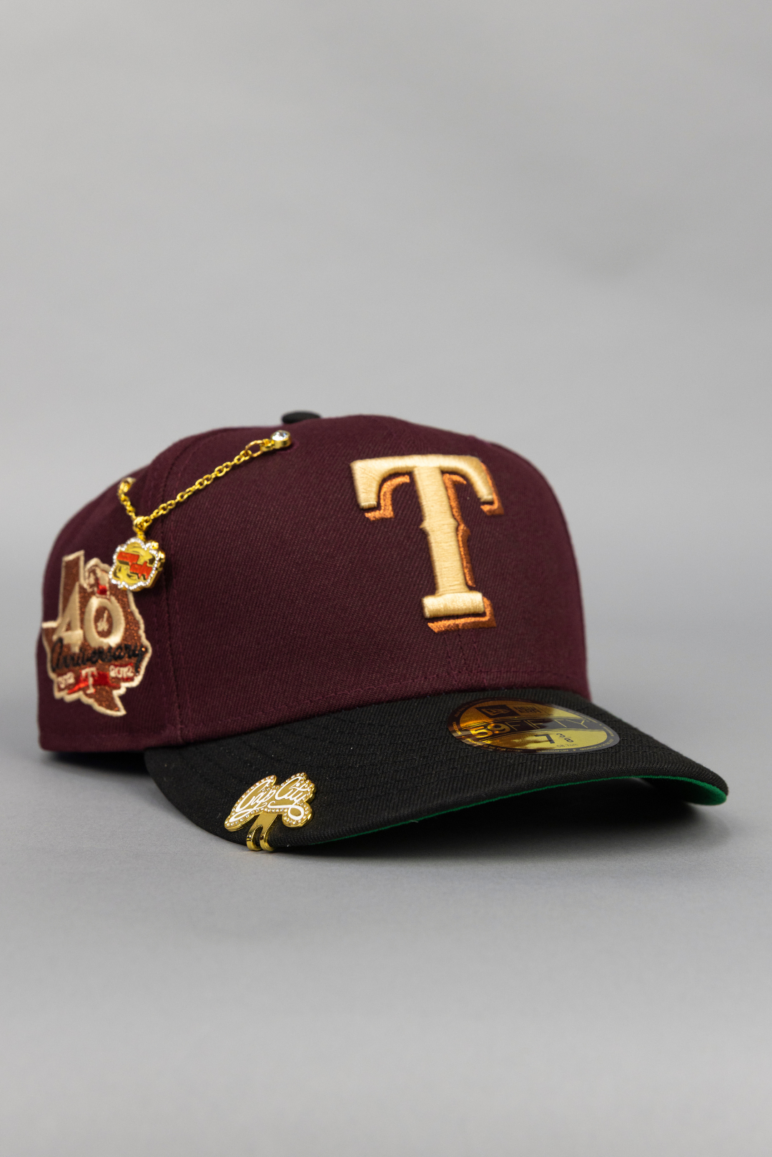 NEW ERA EXCLUSIVE 59FIFTY BURGUNDY/ BLACK TEXAS RANGERS W/ 40TH ANNIVERSARY SIDE PATCH