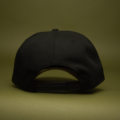 NEW ERA 9FIFTY A-FRAME BLACK CHICAGO WHITE SOX SNAPBACK W/ 2005 WORLD SERIES SIDE PATCH