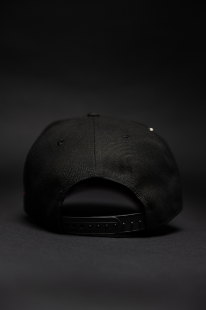 NEW ERA EXCLUSIVE 9FIFTY BLACK ATLANTA BRAVES SNAPBACK W/ WORLD SERIES SIDE PATCH