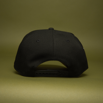 NEW ERA 9FIFTY A-FRAME BLACK LOS ANGELES LAKERS SNAPBACK W/ 17X CHAMPIONS SIDE PATCH