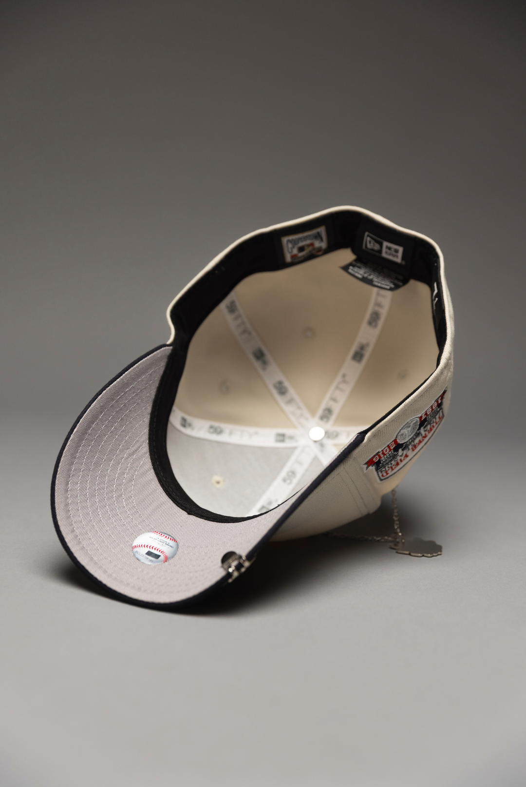 NEW ERA EXCLUSIVE 59FIFTY SMOKE GREY ATLANTA BRAVES W/ TURNER FIELD SIDE PATCH