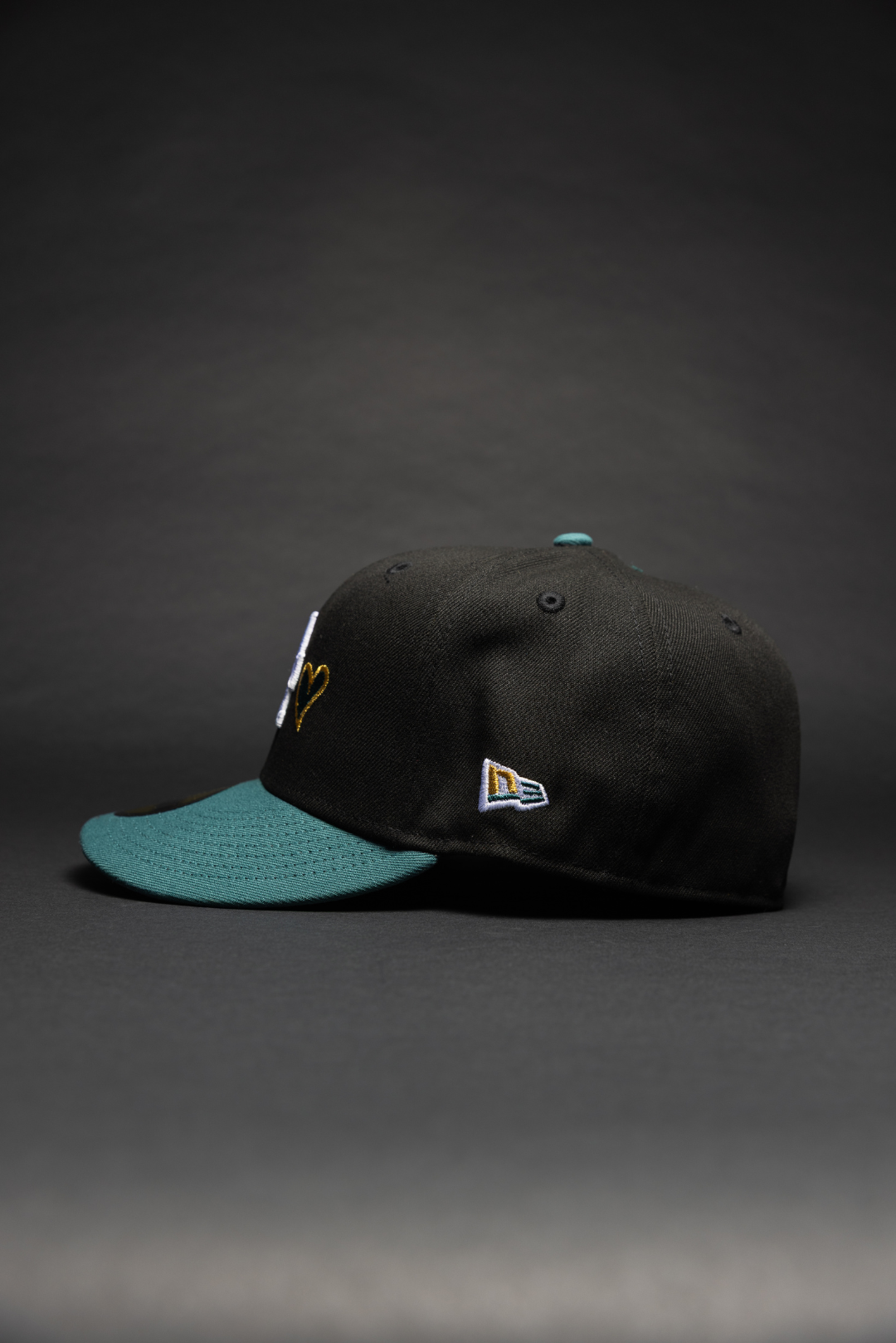 NEW ERA EXCLUSIVE 59FIFTY BLACK/PINE GREEN LOS ANGELES DODGERS W/ HEART + 40TH ANNIVERSARY SIDE PATCH