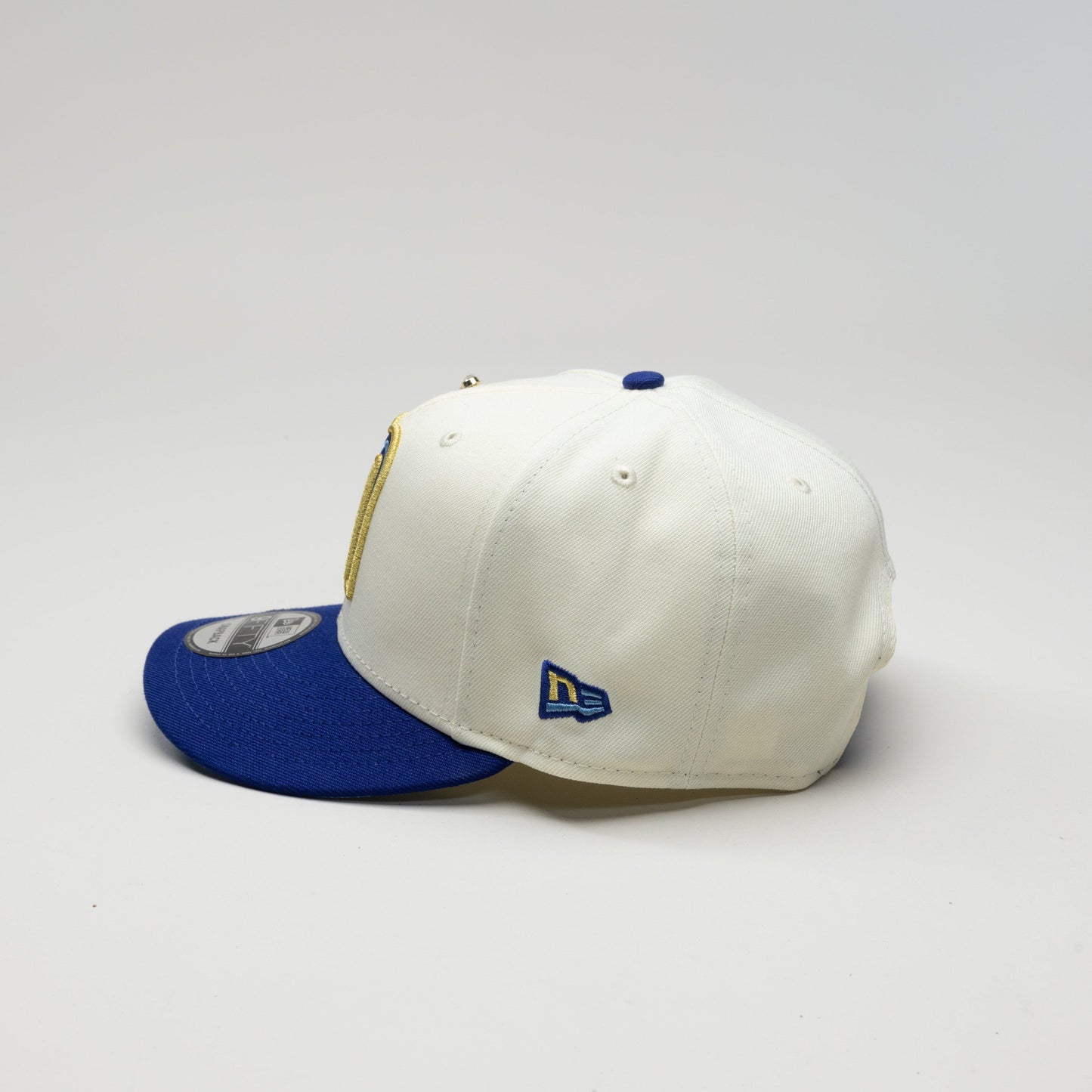 NEW ERA EXCLUSIVE 9FIFTY CHROME /BLUE MEXICO SNAPBACK W/ MEXICO FLAG SIDE PATCH
