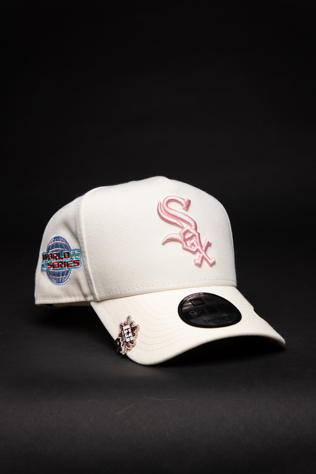 NEW ERA 9FIFTY A-FRAME WHITE CHICAGO WHITE SOX SNAPBACK W/ 2005 WORLD SEREIS SIDE PATCH