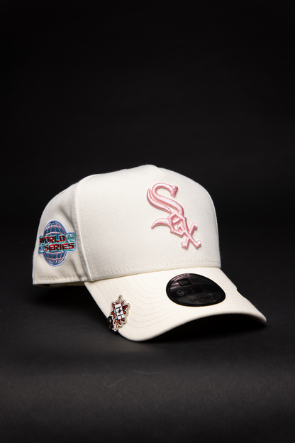 NEW ERA 9FIFTY A-FRAME WHITE CHICAGO WHITE SOX SNAPBACK W/ 2005 WORLD SEREIS SIDE PATCH