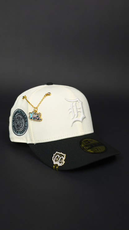 NEW ERA EXCLUSIVE 59FIFTY CHROME/ BLACK DETROIT TIGERS W/ WORLD SERIES SIDE PATCH
