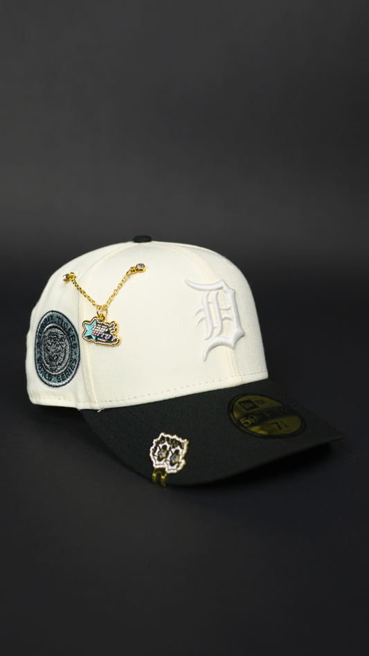 NEW ERA EXCLUSIVE 59FIFTY CHROME/ BLACK DETROIT TIGERS W/ WORLD SERIES SIDE PATCH