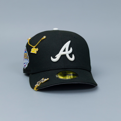 NEW ERA 59FIFTY BLACK ATLANTA BRAVES W/ 1999 WORLD SERIES SIDE PATCH