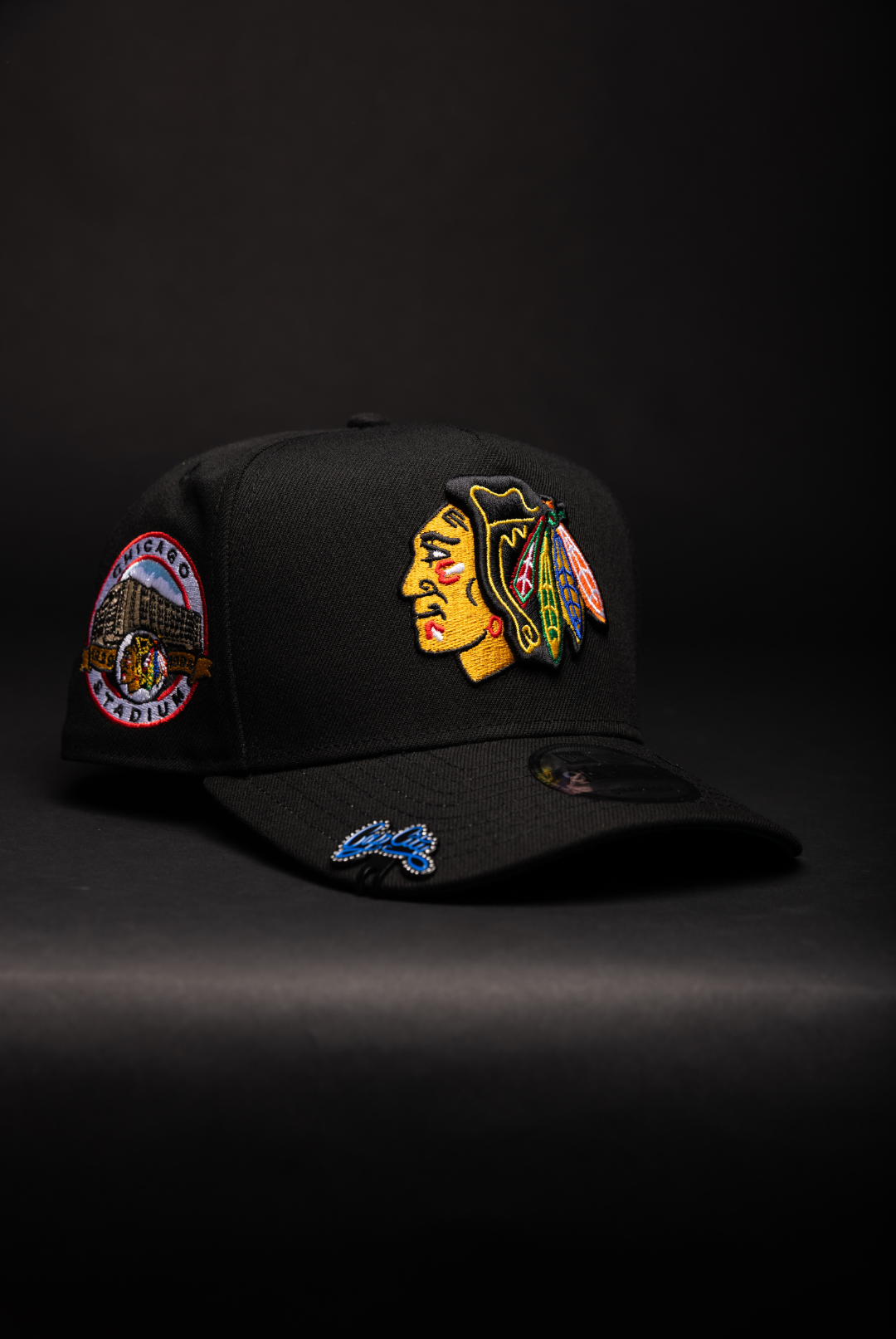 NEW ERA 9FIFTY A-FRAME BLACK CHICAGO BLACKHAWKS SNAPBACK W /CHICAGO STADIUM SIDE PATCH