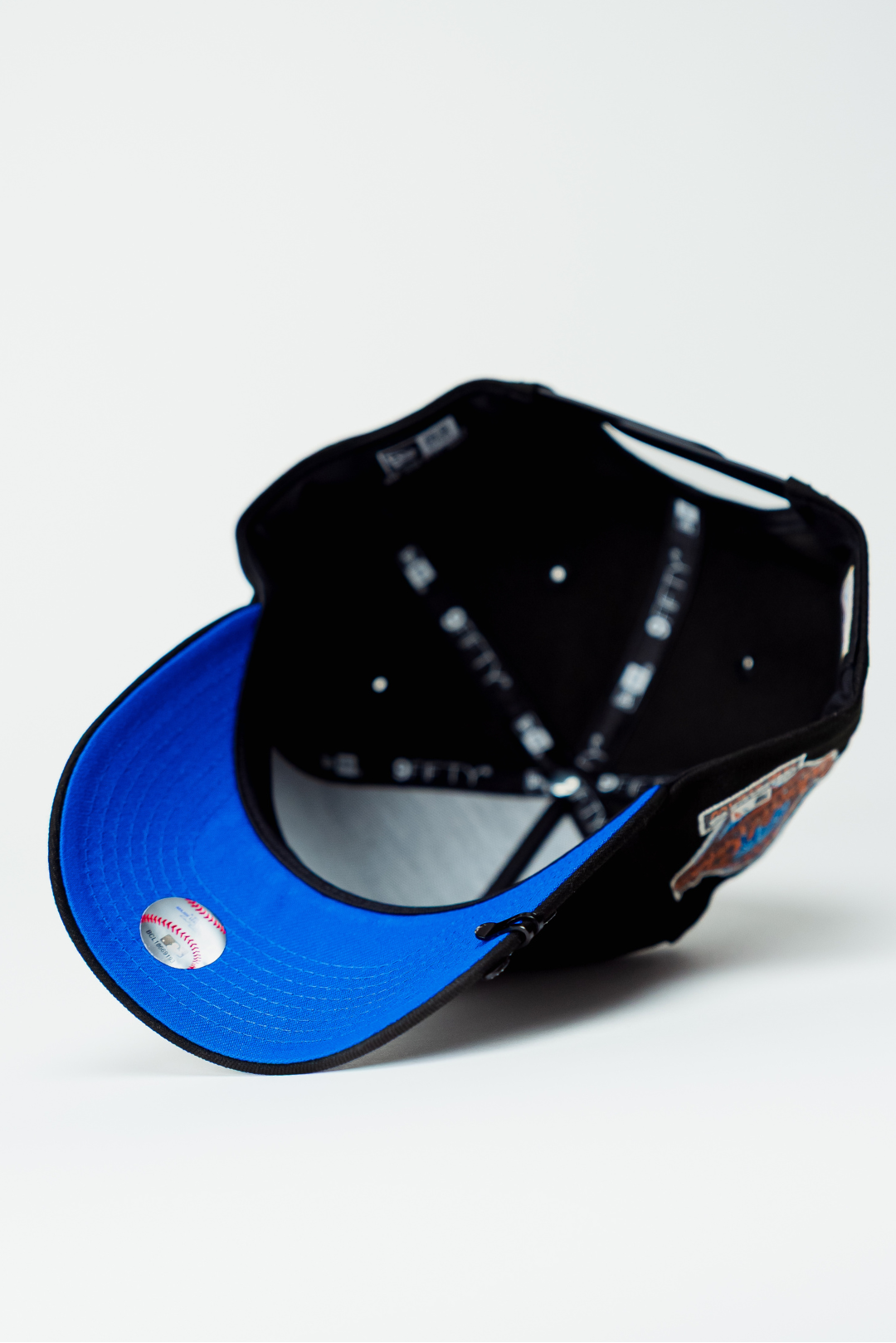 NEW ERA 9FIFTY A-FRAME BLACK ATLANTA BRAVES SNAPBACK W/ 1995 WORLD SERIES SIDE PATCH