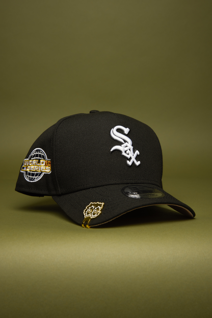 NEW ERA 9FIFTY A-FRAME BLACK CHIACGO WHITE SOX SNAPBACK W/ 2005 WORLD SERIES SIDE PATCH