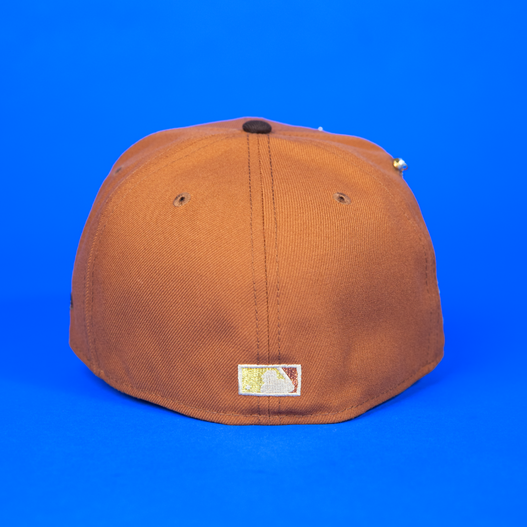 NEW ERA EXCLUSIVE 59FIFTY RUST/ WALNUT NEW YORK YANKEES W/ 1999 WORLD SERIES SIDE PATCH