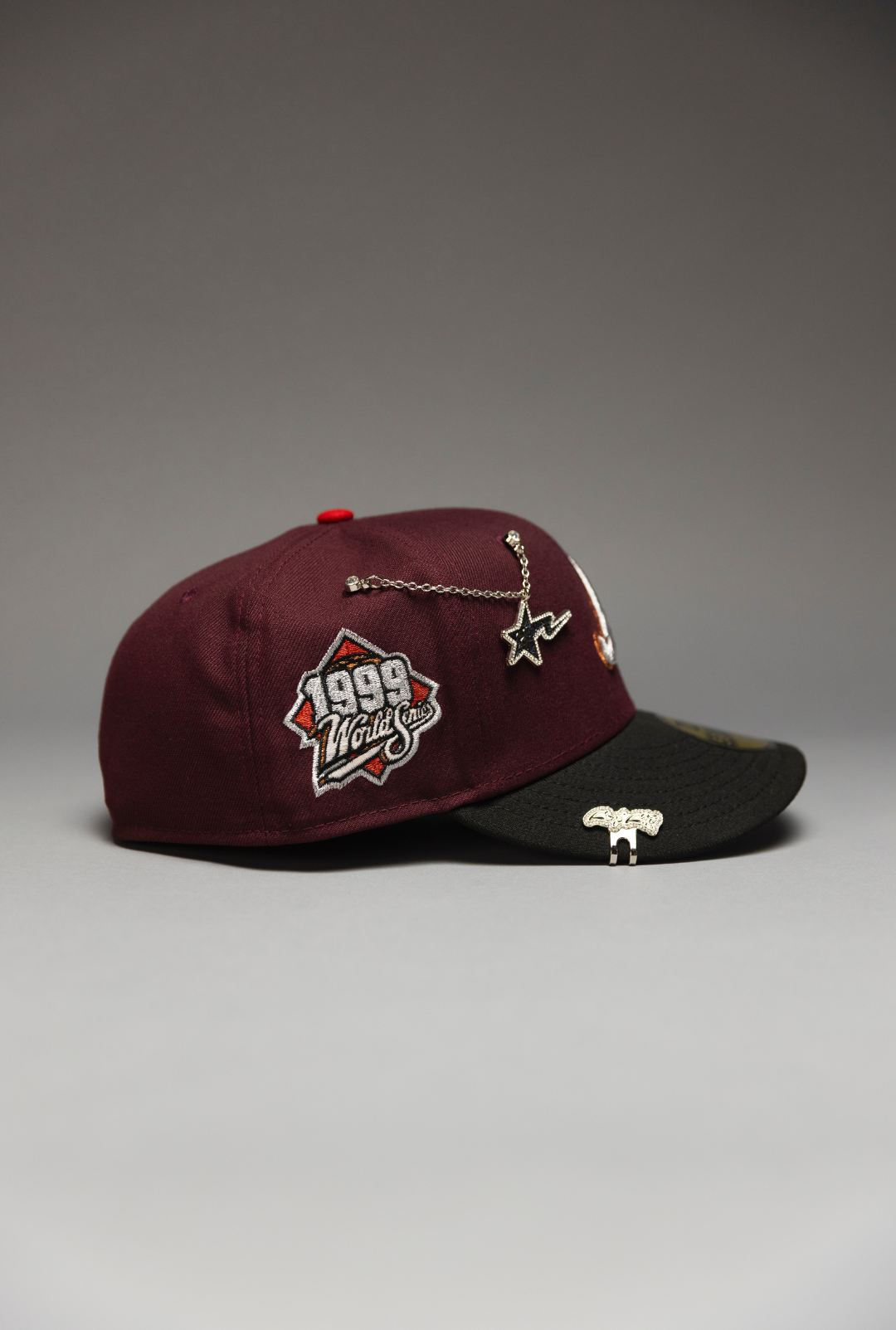 NEW ERA EXCLUSIVE 59FIFTY BURGUNDY//BLACK ATLANTA BRAVES W/ 1999 WORLD SERIES SIDE PATCH