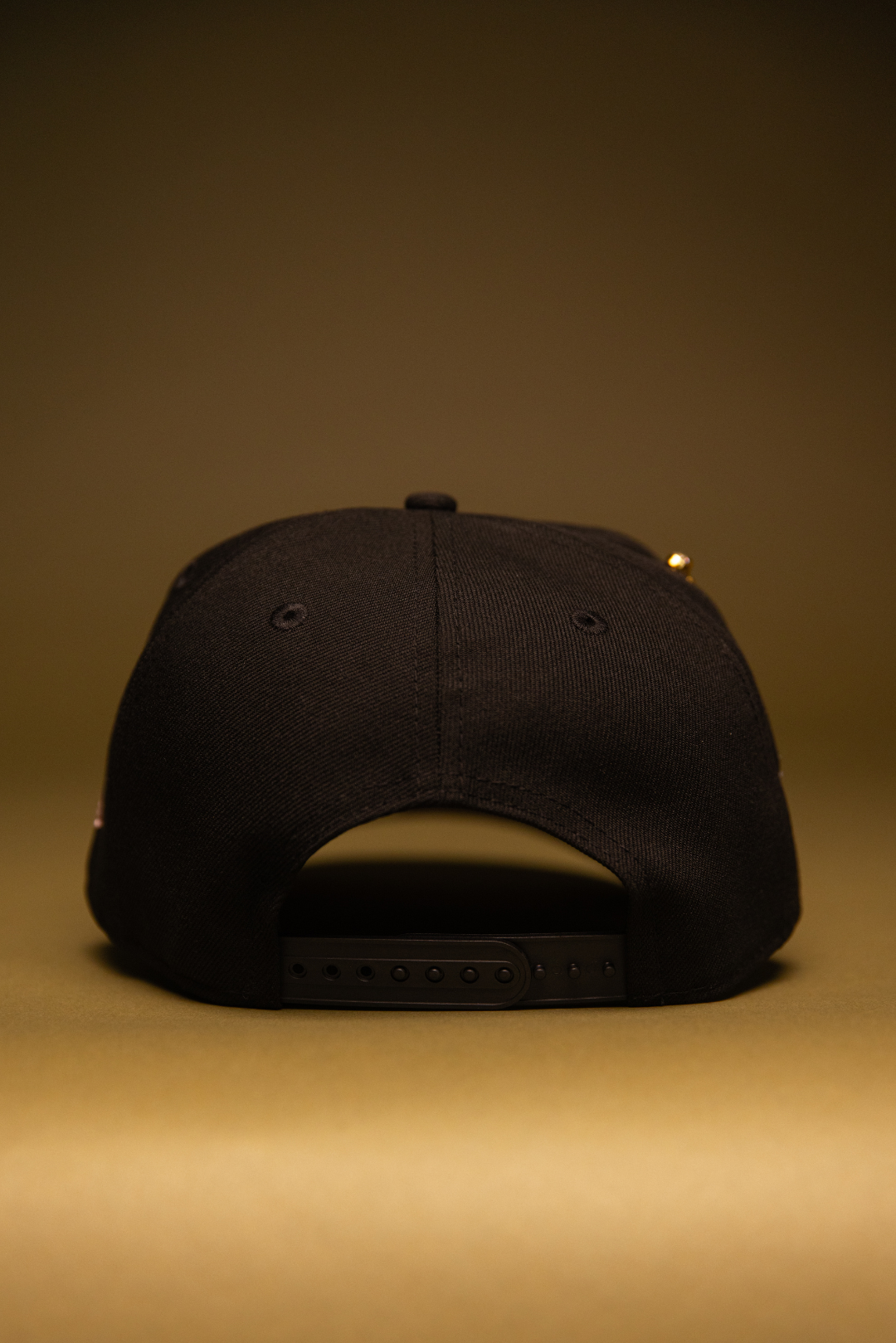 NEW ERA EXCLUSIVE 9FIFTY BLACKED OUT ANAHEIM ANGELS SNAPBACK W/ ALL STAR GAME SIDE PATCH