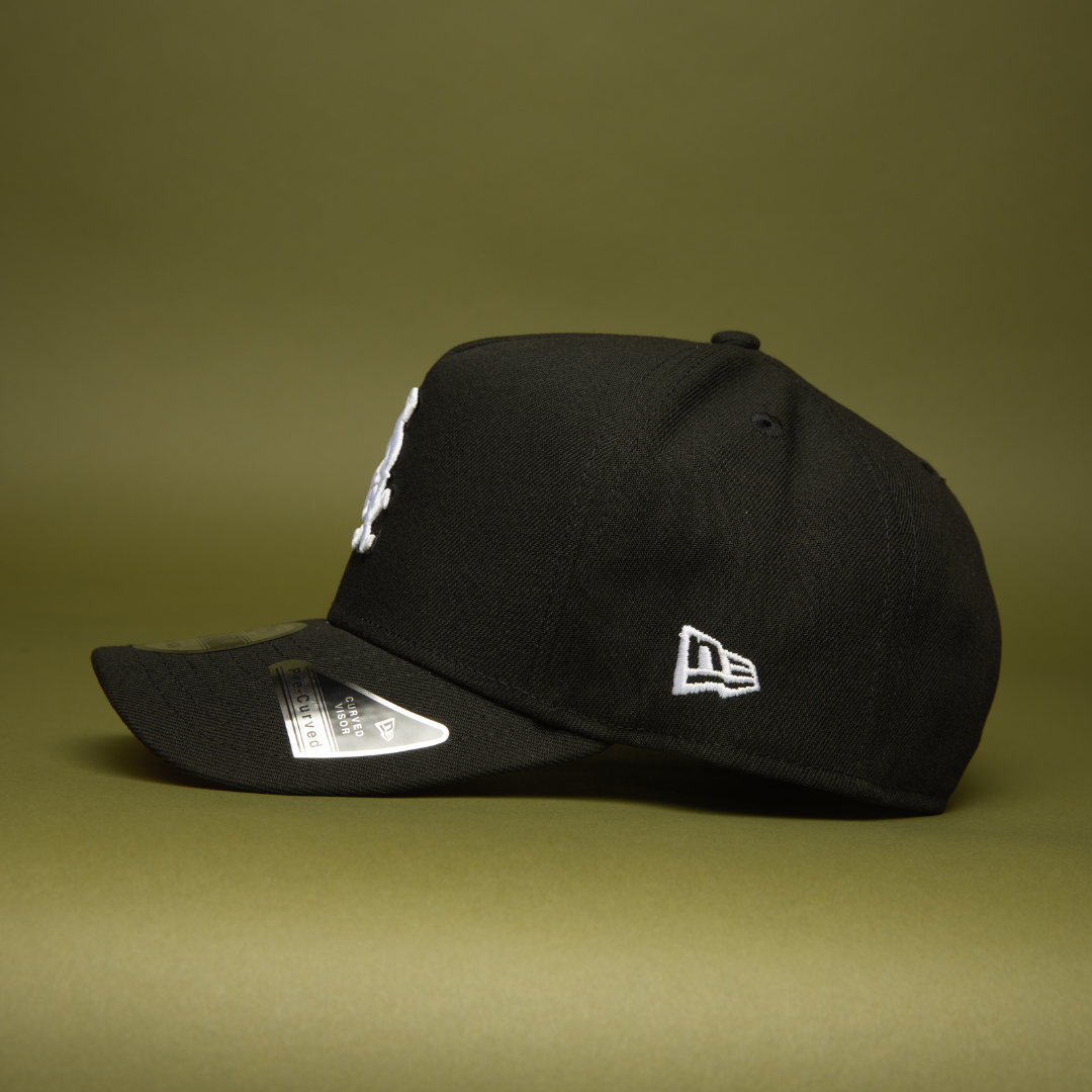 NEW ERA 9FIFTY A-FRAME BLACK CHIACGO WHITE SOX SNAPBACK W/ 2005 WORLD SERIES SIDE PATCH