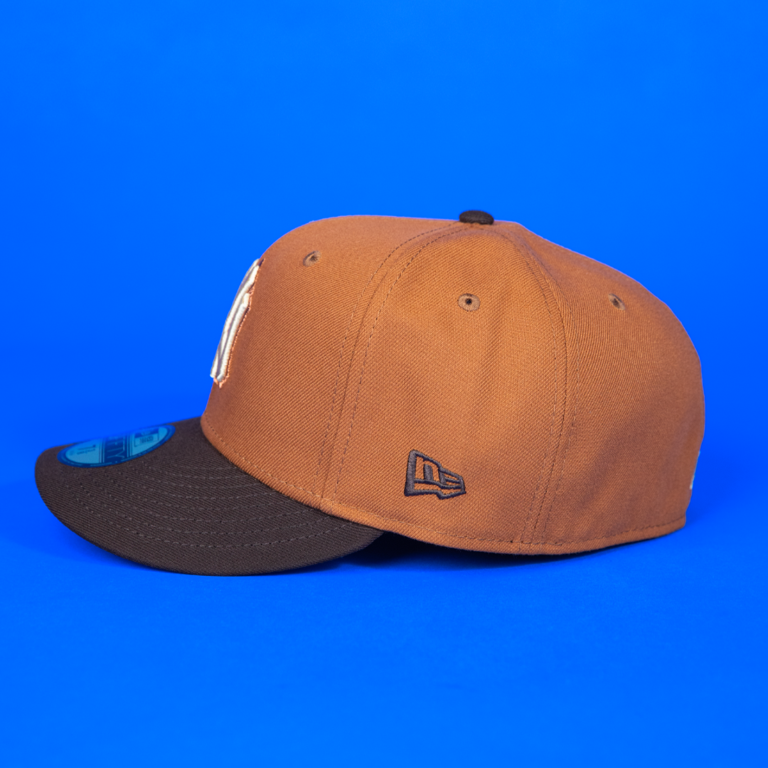 NEW ERA EXCLUSIVE 59FIFTY RUST/ WALNUT NEW YORK YANKEES W/ 1999 WORLD SERIES SIDE PATCH